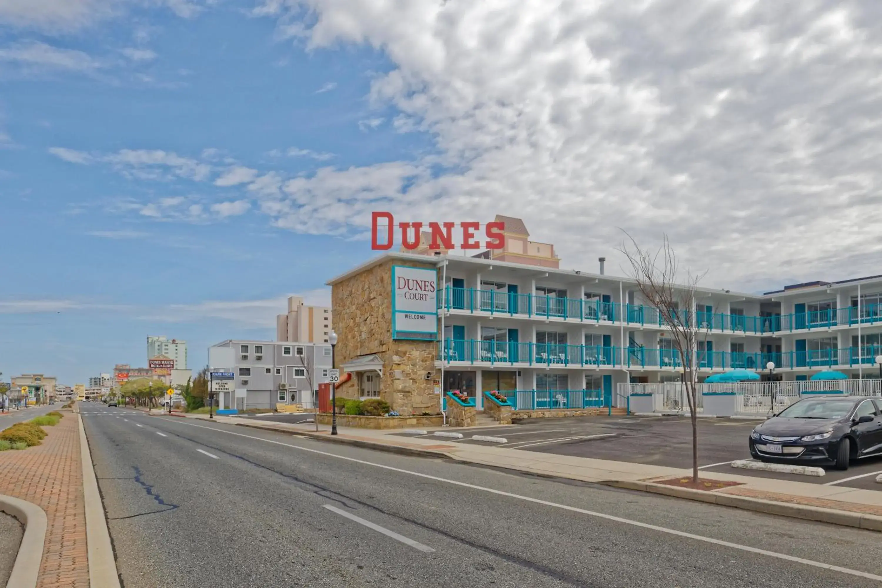 Facade/entrance, Property Building in Dunes Court