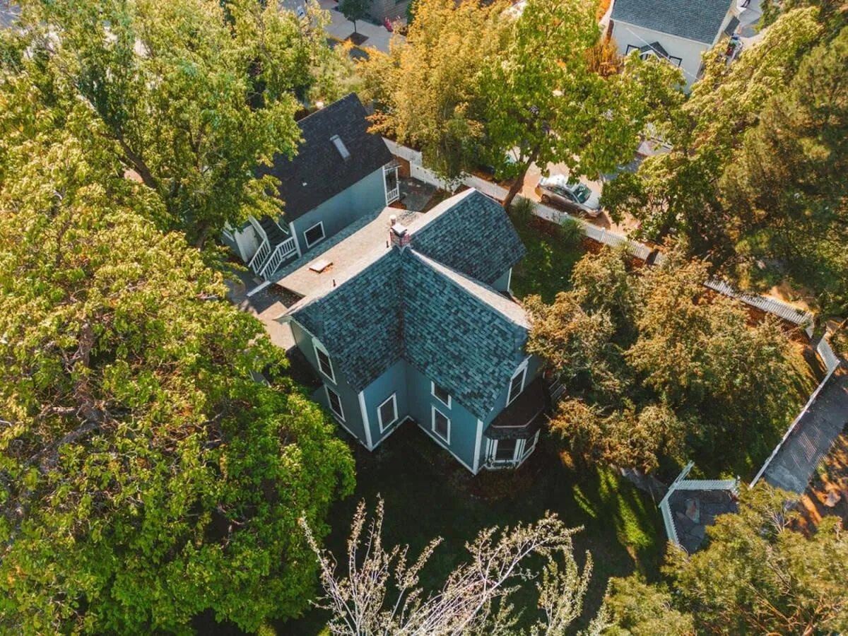 The Matriarch Heritage House- Downtown Ashland