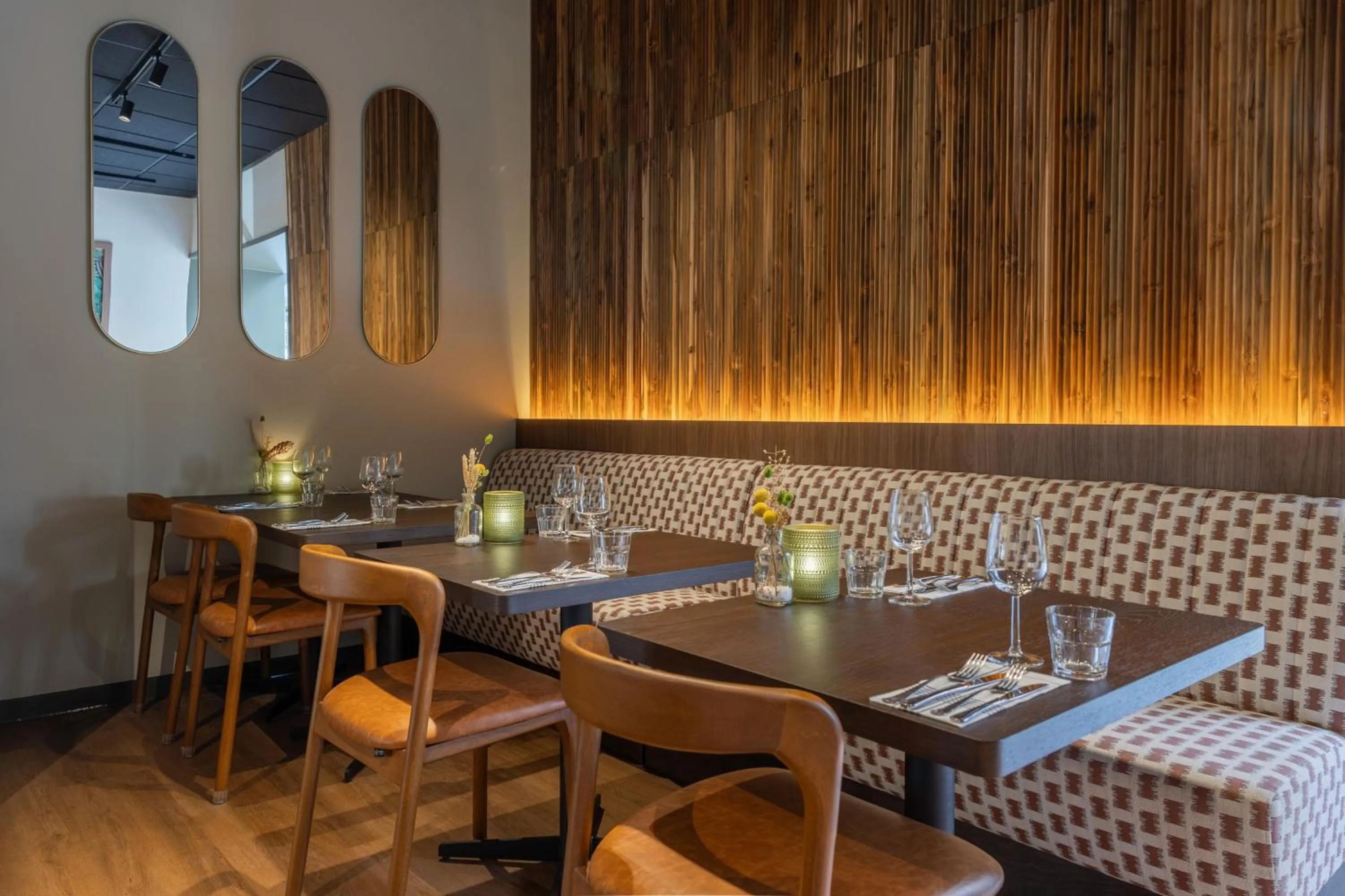 Restaurant/places to eat in Leonardo Hotel Breda City Center