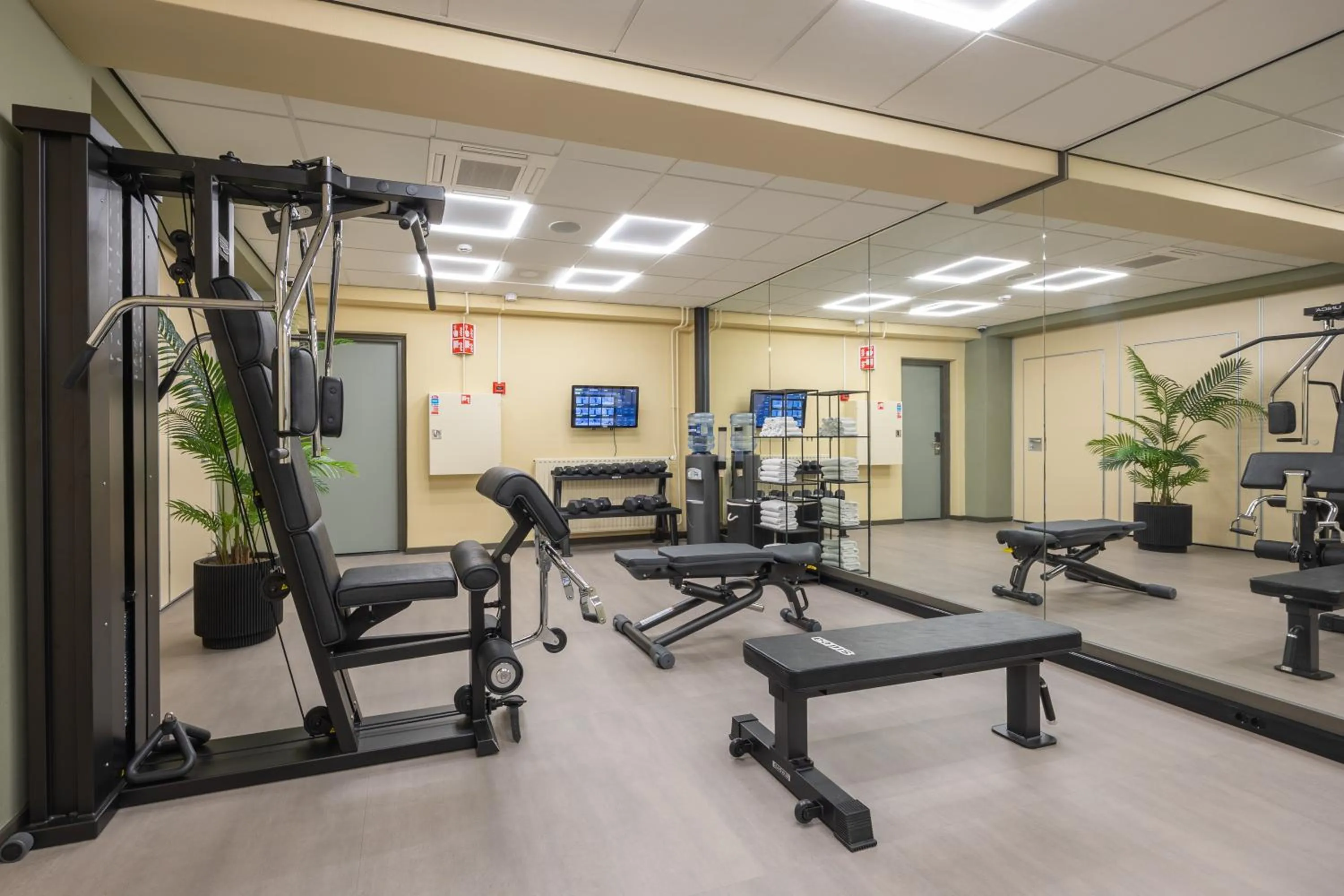 Fitness centre/facilities in Leonardo Hotel Breda City Center