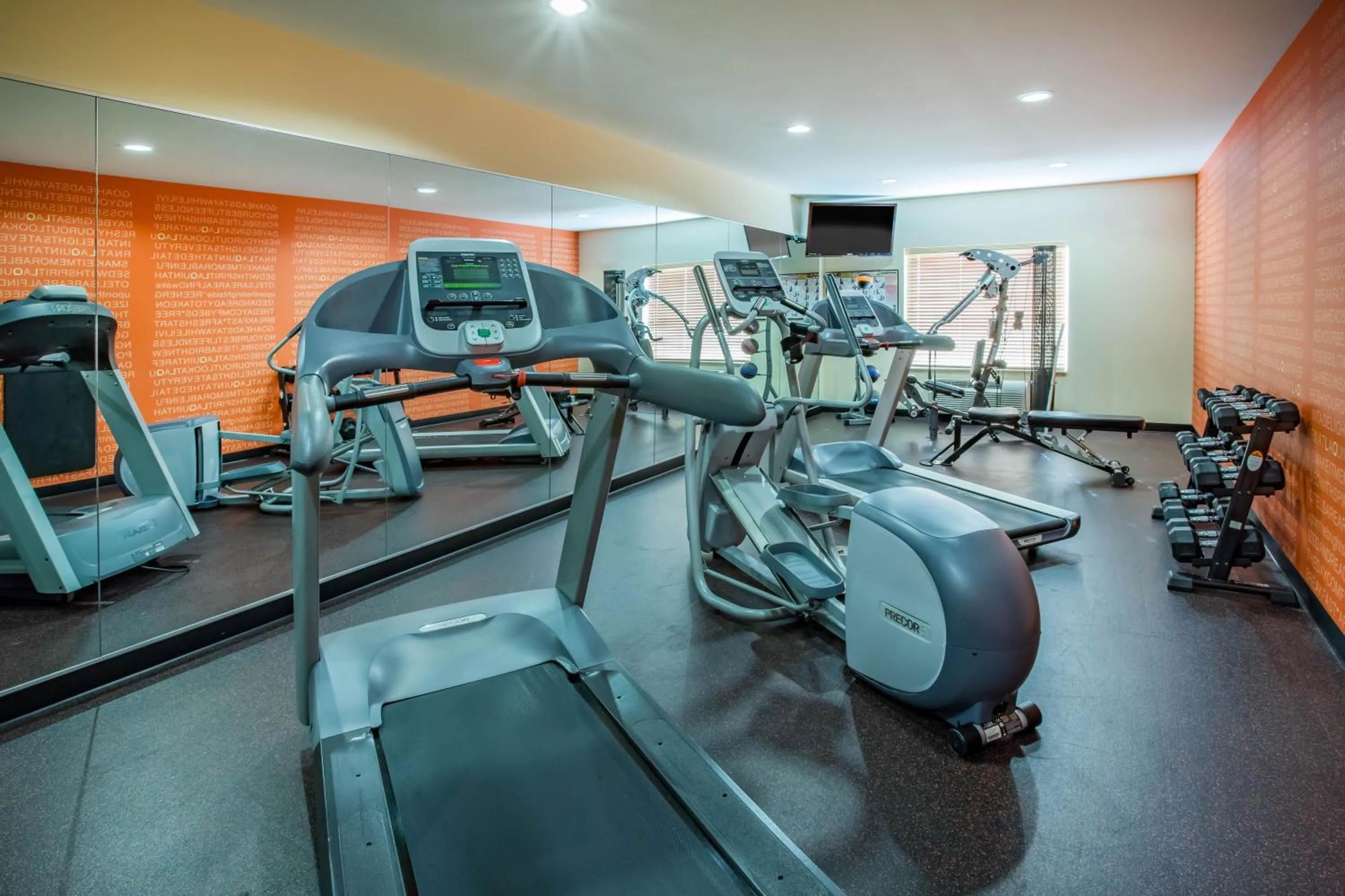Fitness centre/facilities in La Quinta by Wyndham Rochester Mayo Clinic Area South