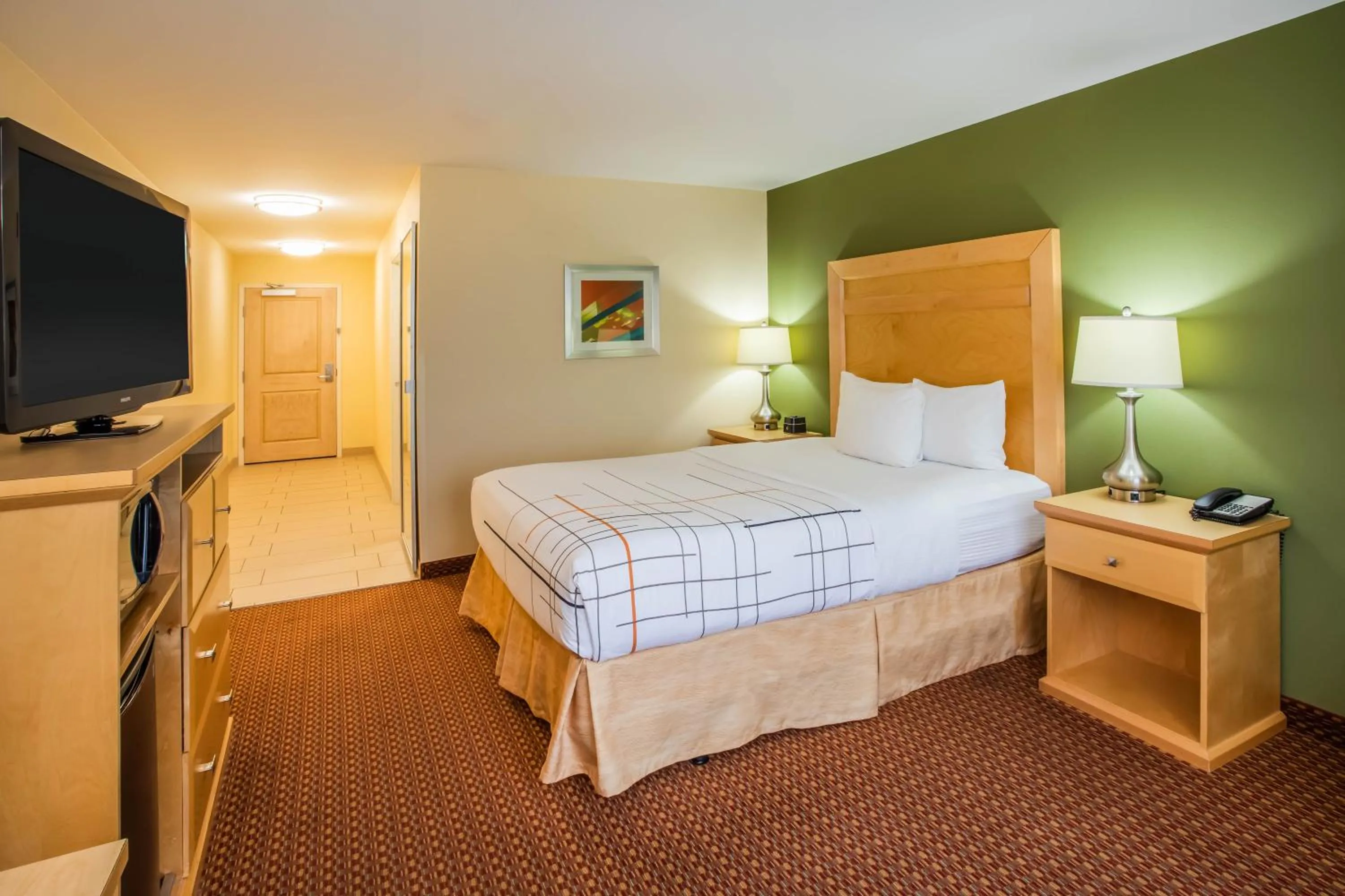 Bed in La Quinta by Wyndham Rochester Mayo Clinic Area South