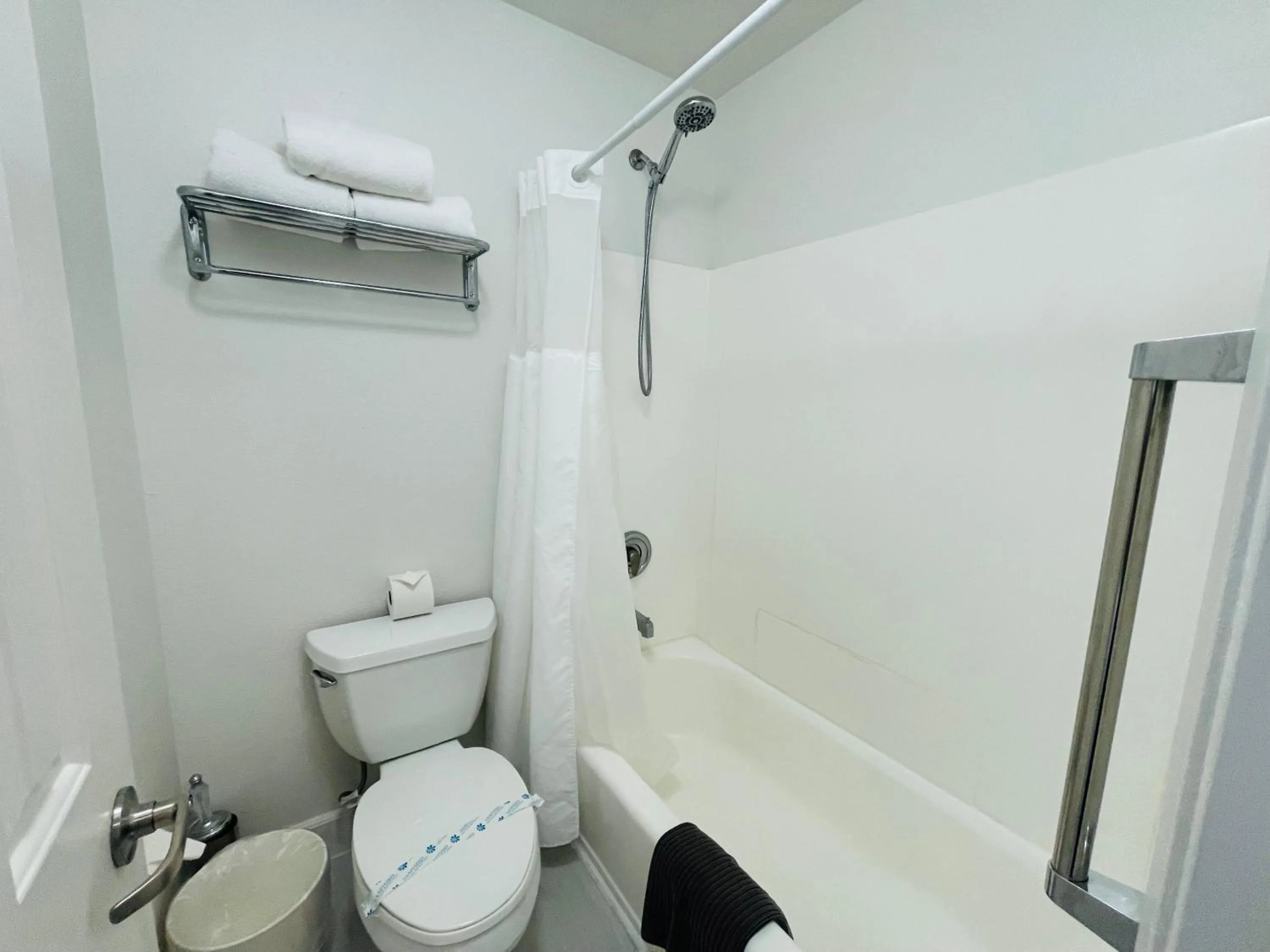 Shower in Loma Linda Inn