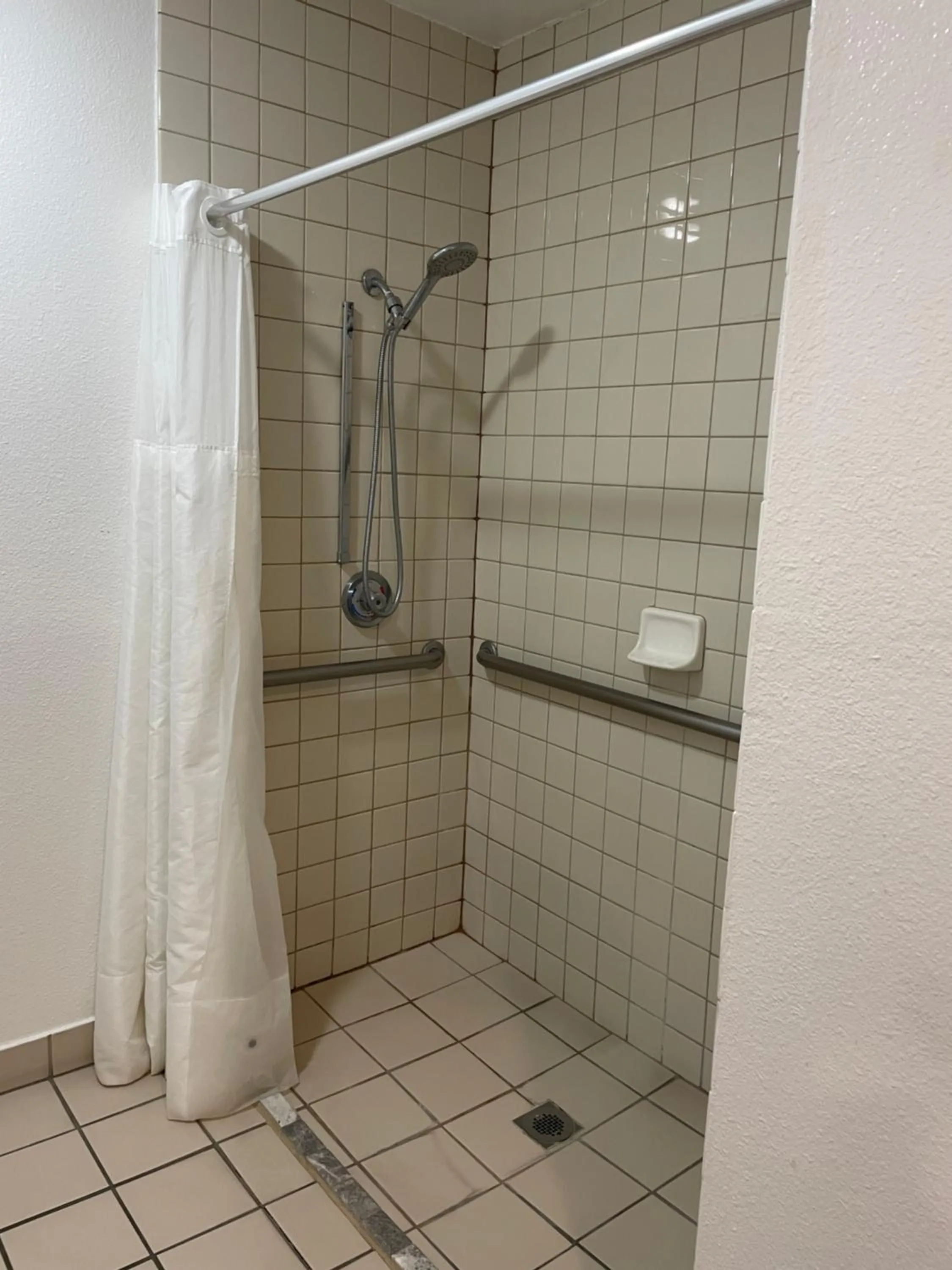 Shower in Loma Linda Inn