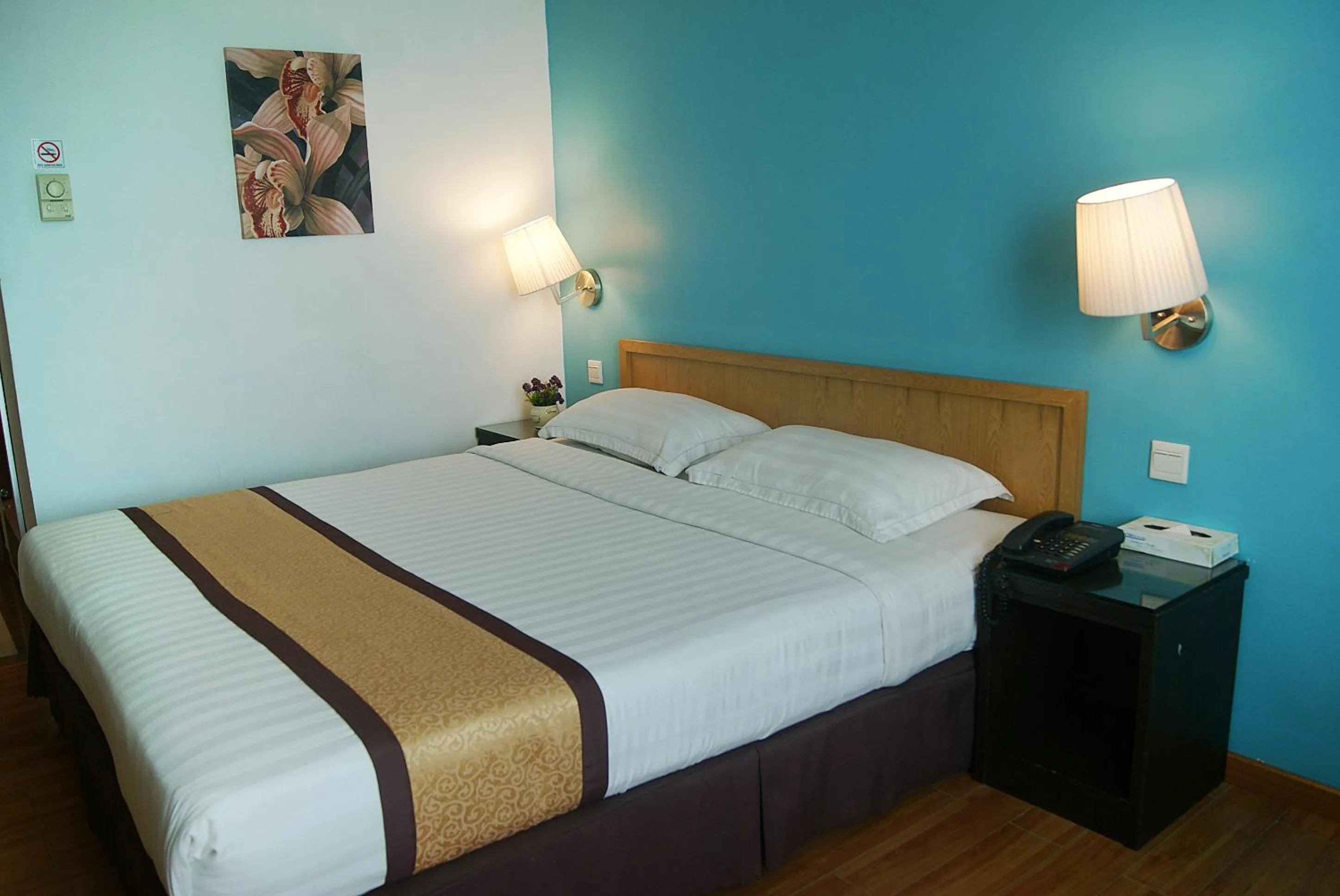 Bed in Tang Dynasty Bay Hotel