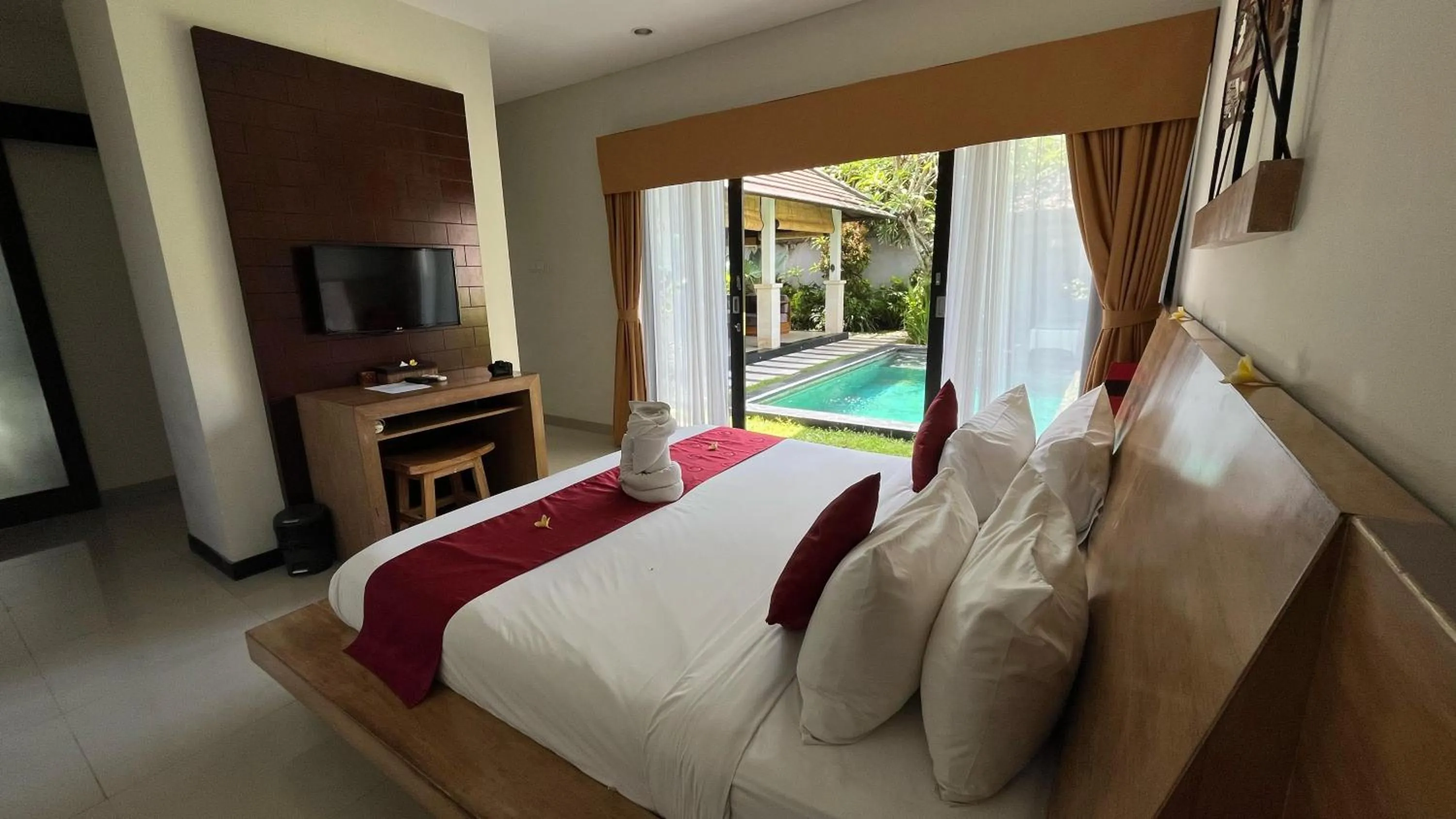Bed in Agata Villas Seminyak