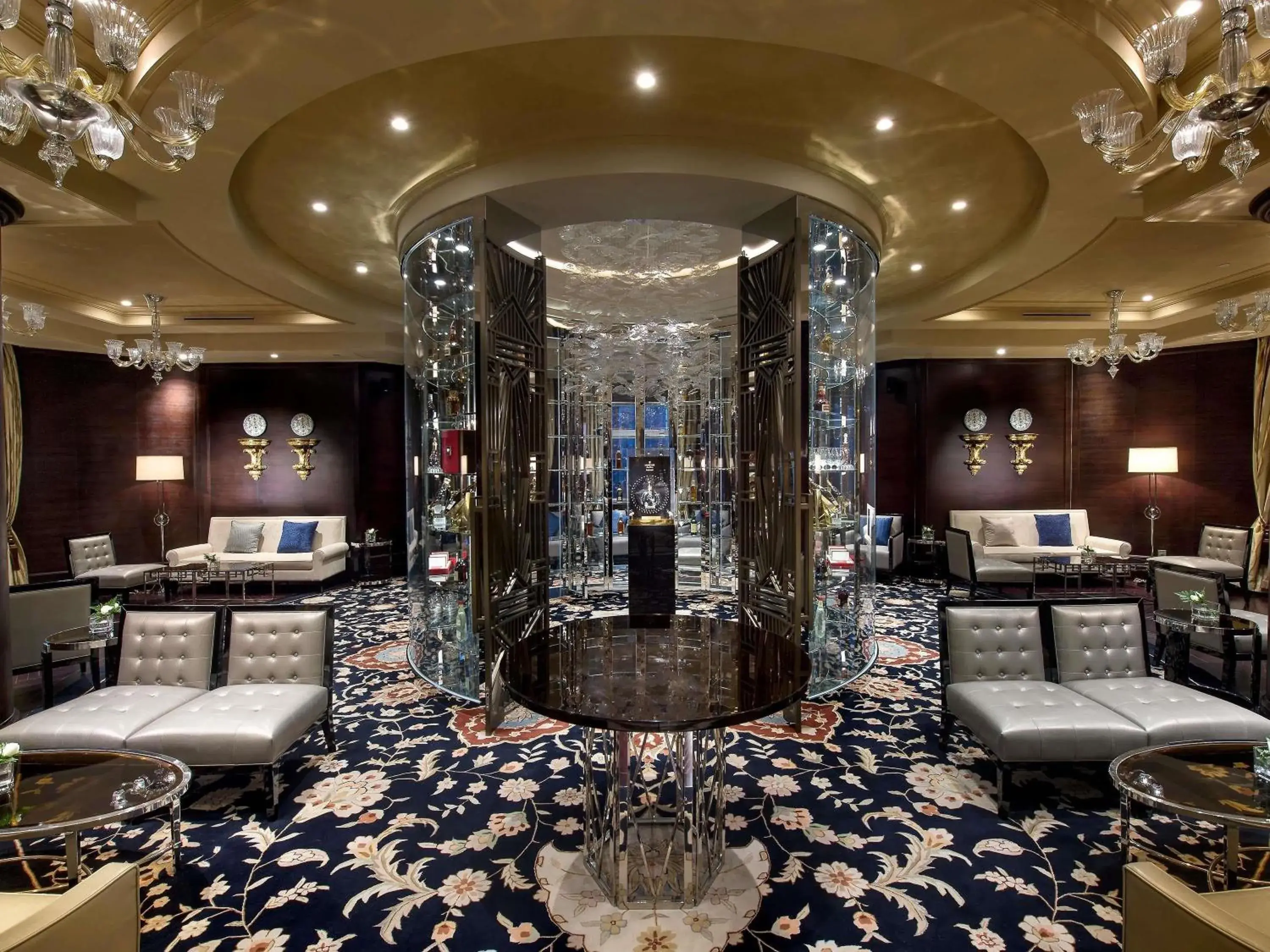 Lounge or bar in Sofitel Legend People's Grand Hotel Xi'an Lounge or bar in Sofitel Legend People's Grand Hotel Xi'an