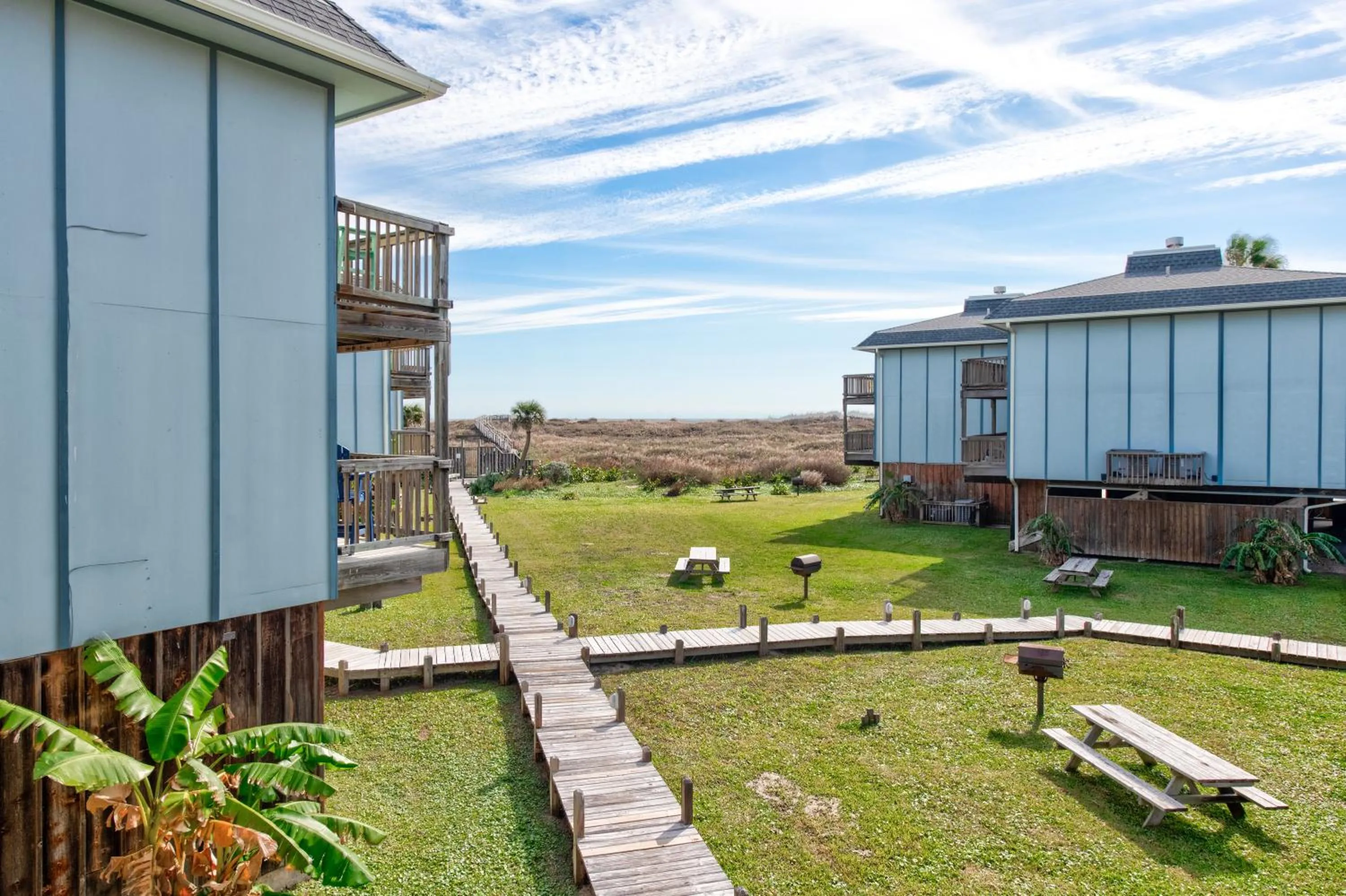 Other in Chasing Waves BH201