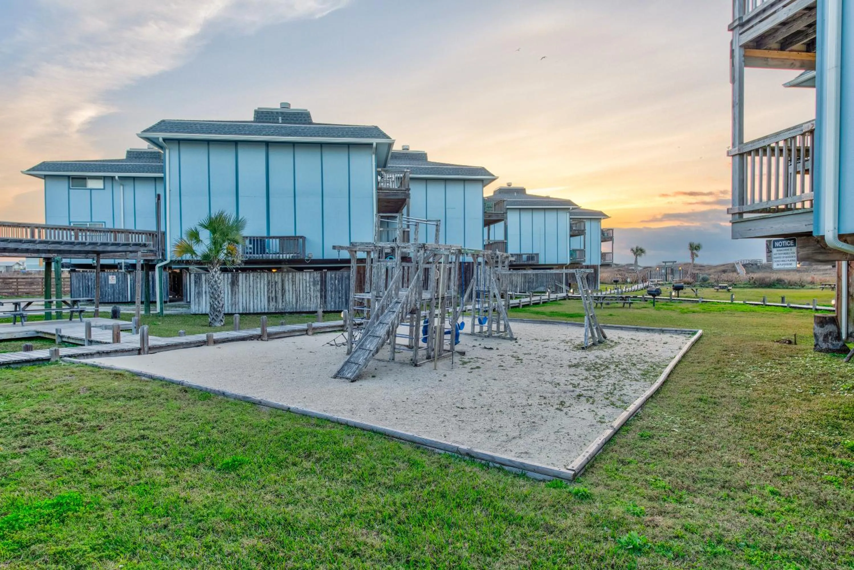 Other in Chasing Waves BH201