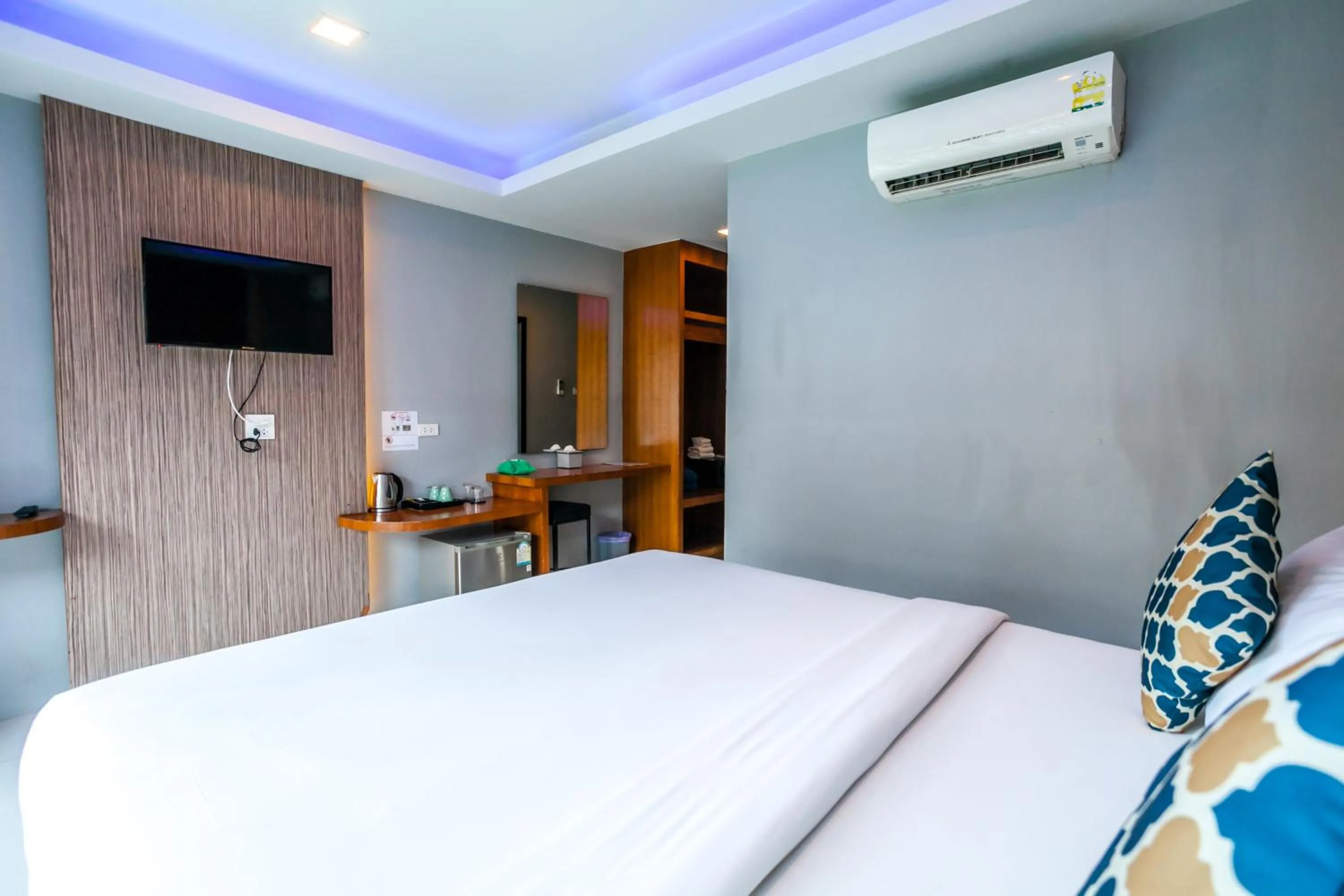 Photo of the whole room, Bed in Coco Bella Hotel