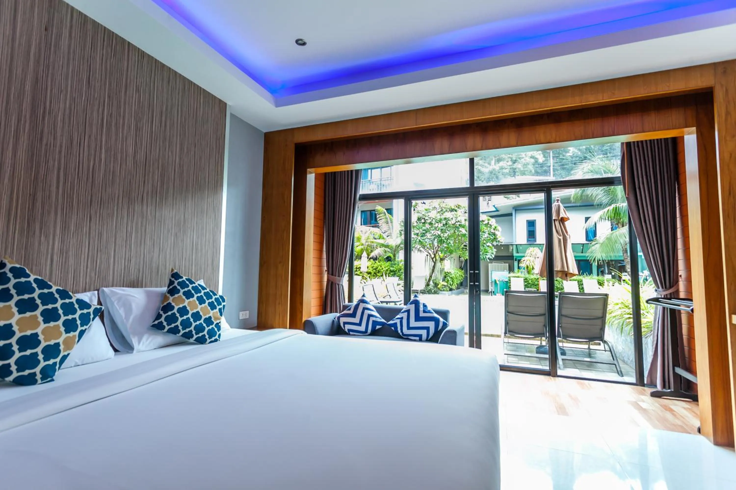 Bedroom, Bed in Coco Bella Hotel