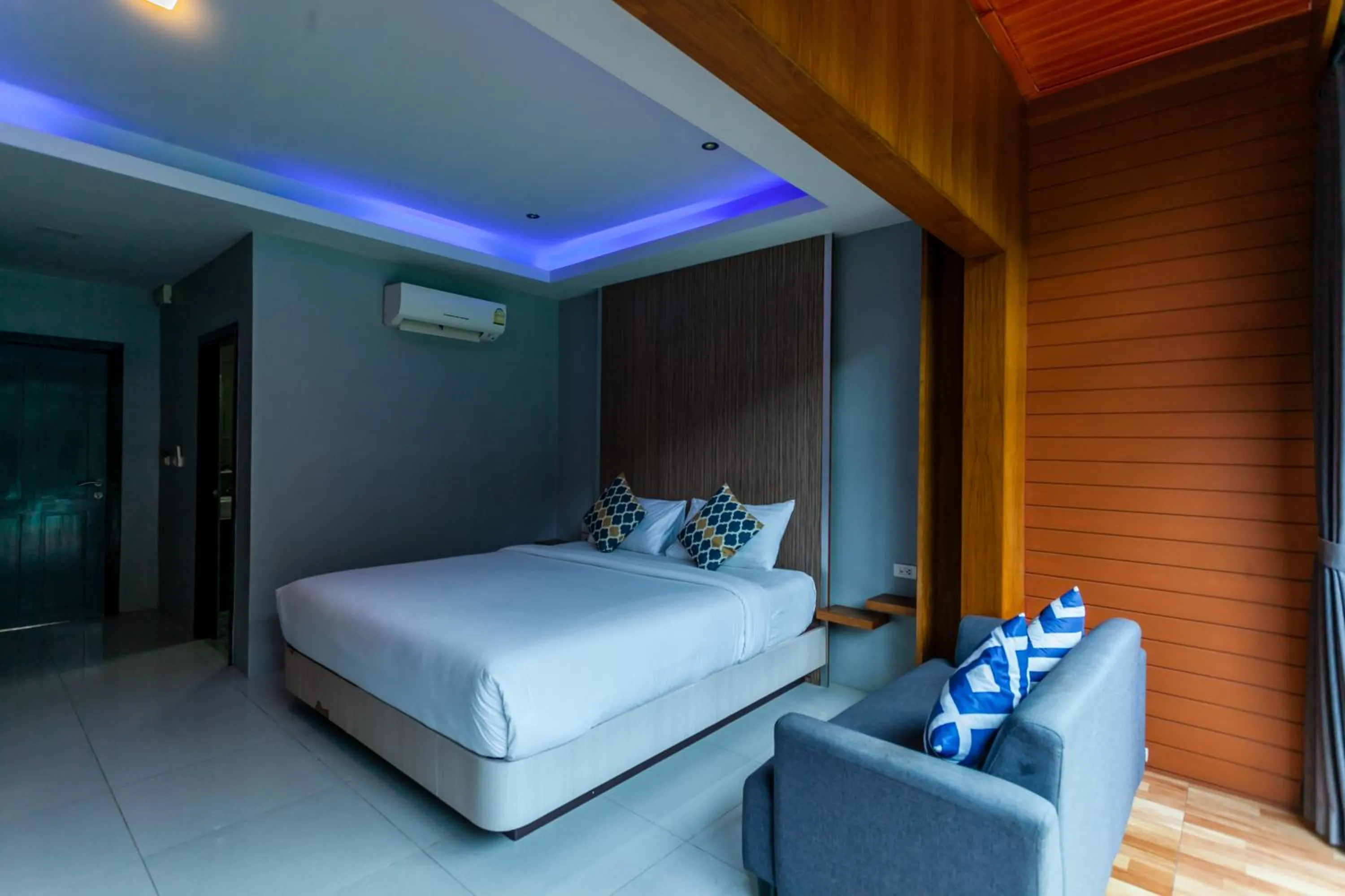 Bedroom, Bed in Coco Bella Hotel