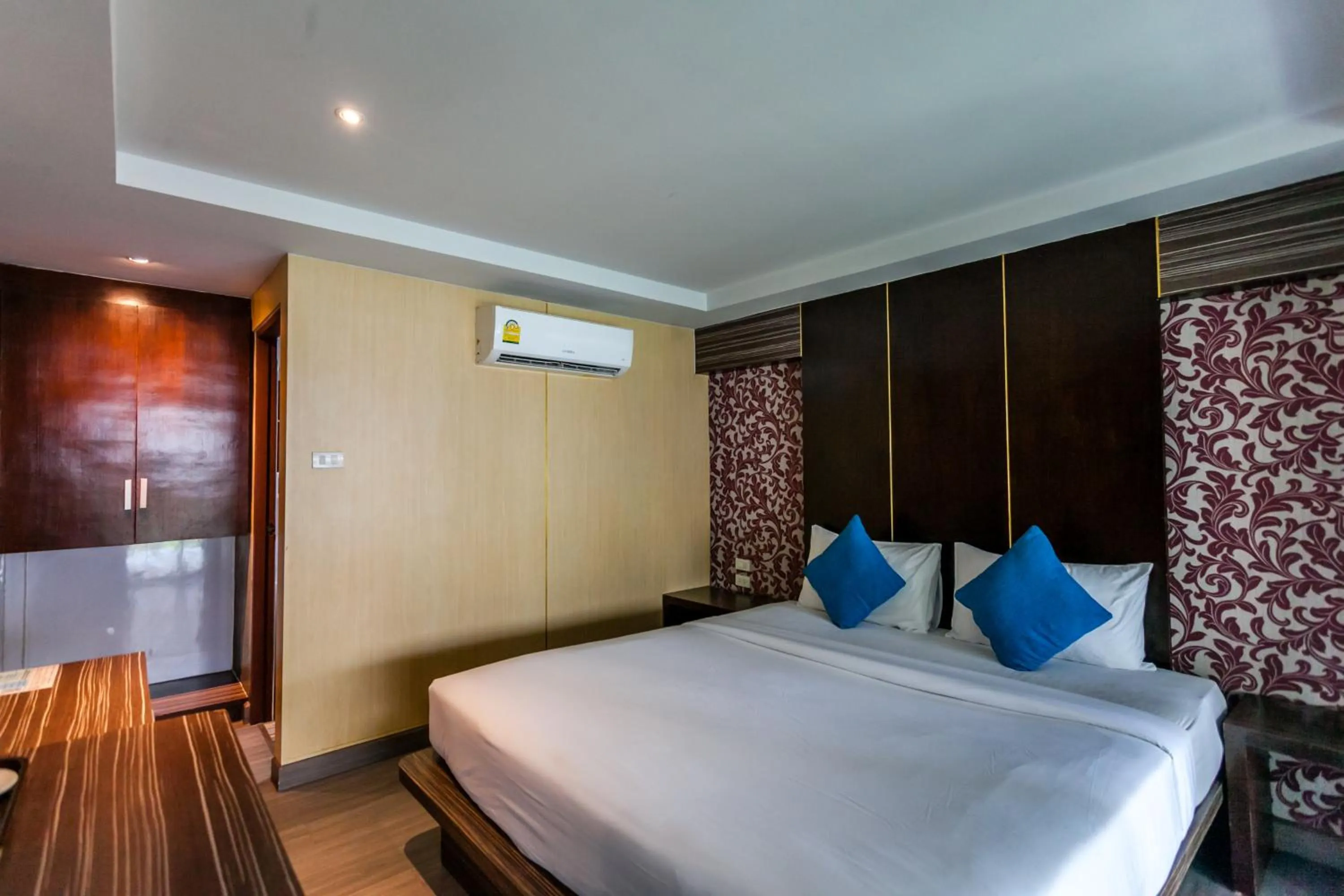 Bedroom, Bed in Coco Bella Hotel