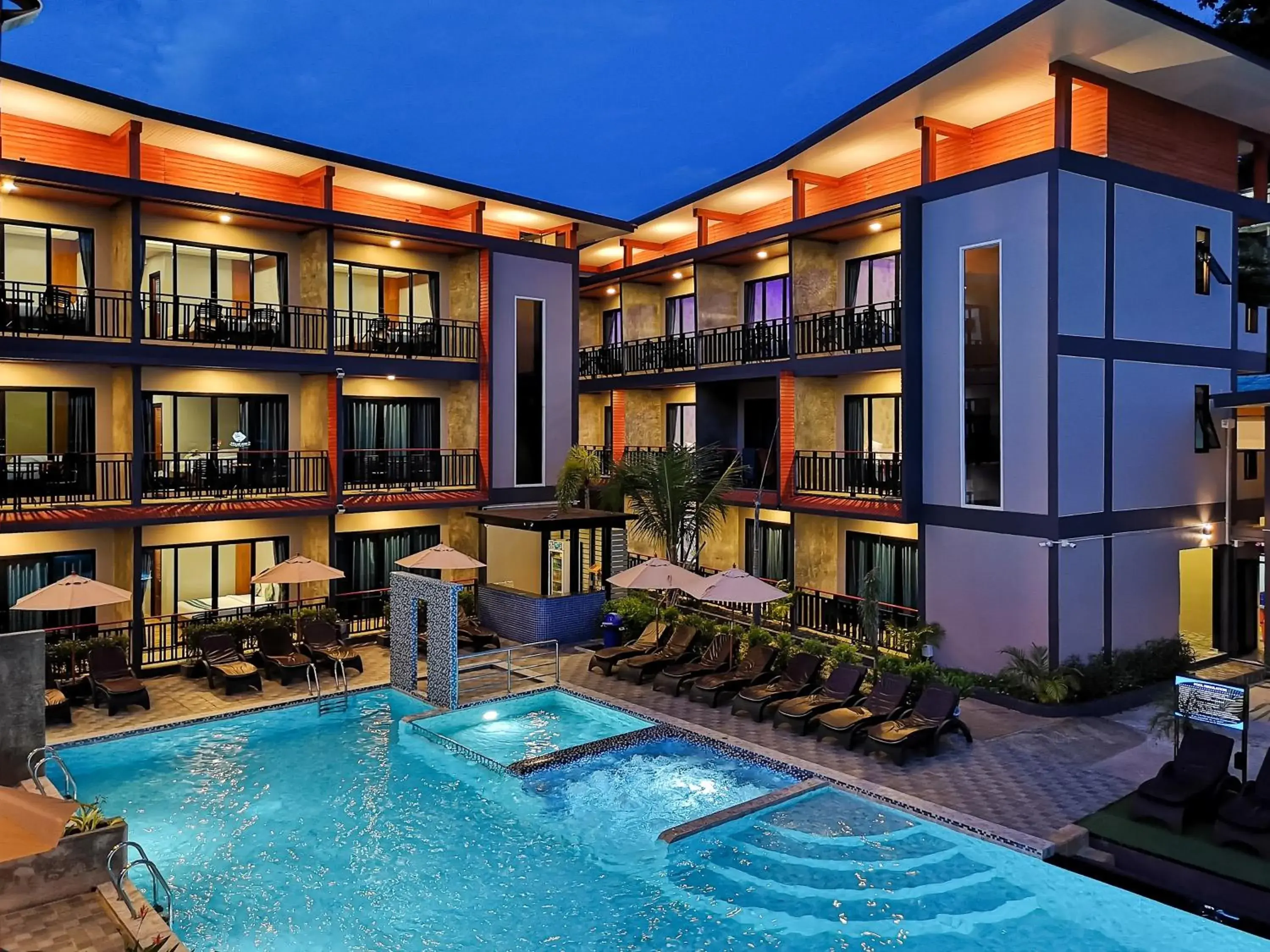 Swimming pool in Coco Bella Hotel Swimming pool in Coco Bella Hotel