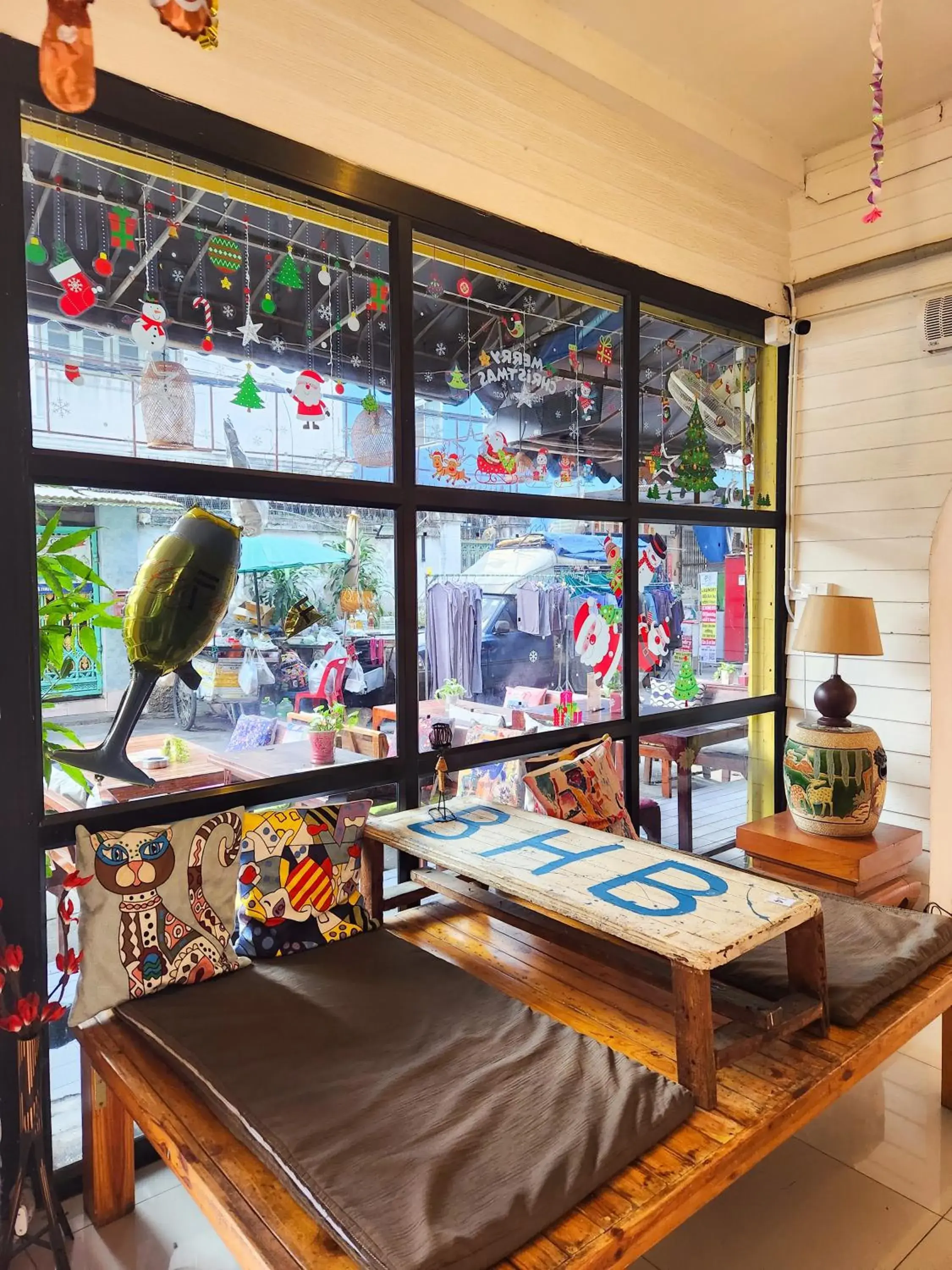 Seating area, Bed in Back Home Backpackers Hostel Seating area, Bed in Back Home Backpackers Hostel