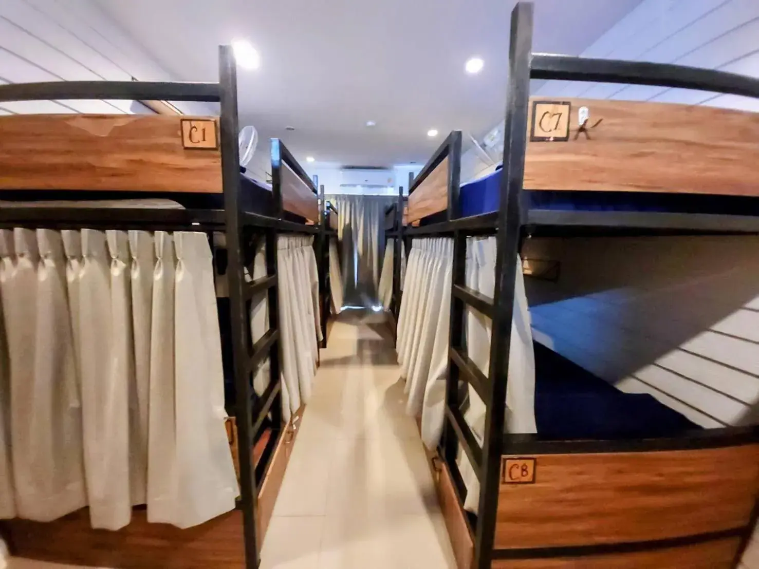 bunk bed, Bed in Back Home Backpackers Hostel bunk bed, Bed in Back Home Backpackers Hostel
