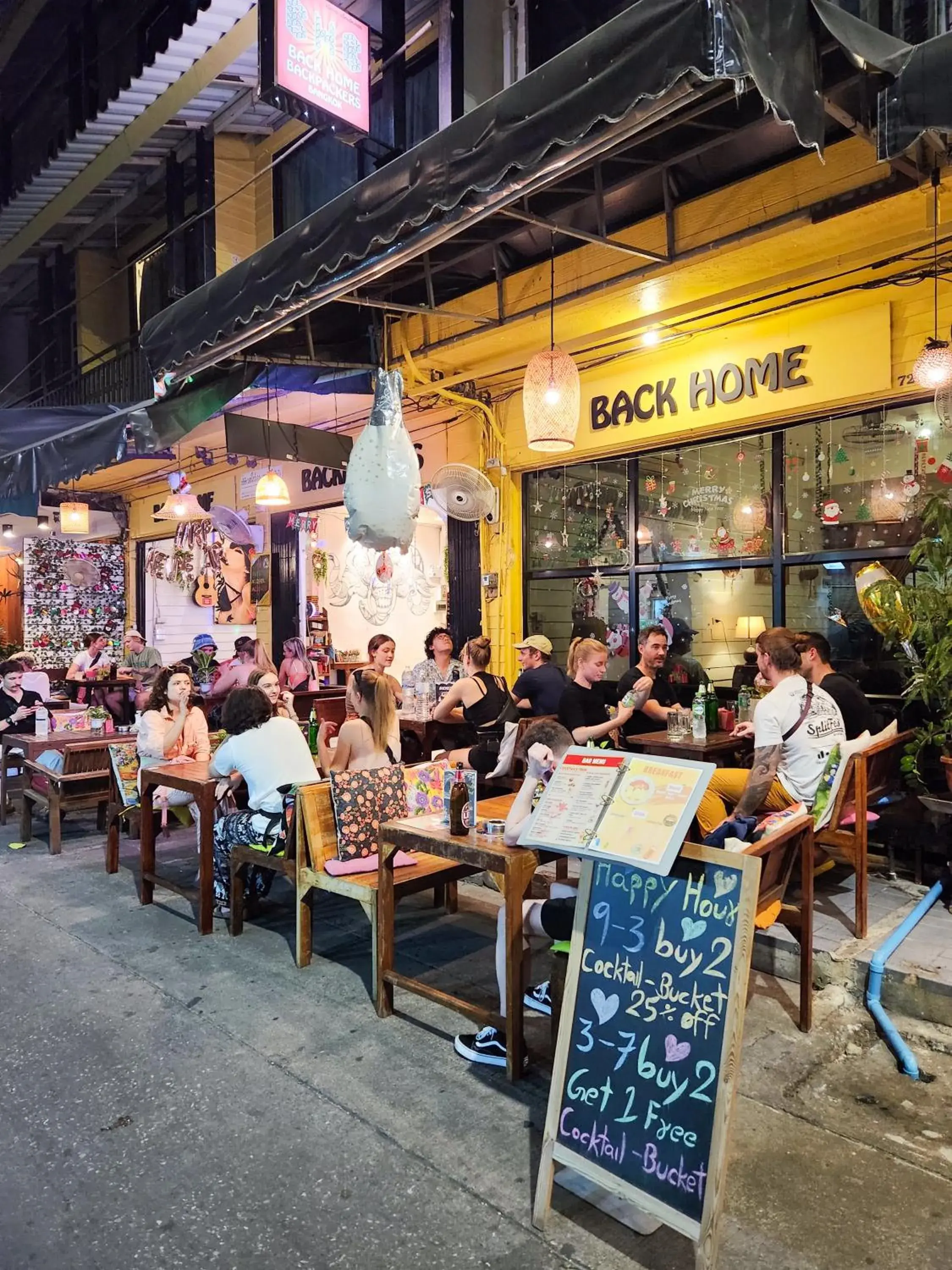 Restaurant/places to eat in Back Home Backpackers Hostel Restaurant/places to eat in Back Home Backpackers Hostel