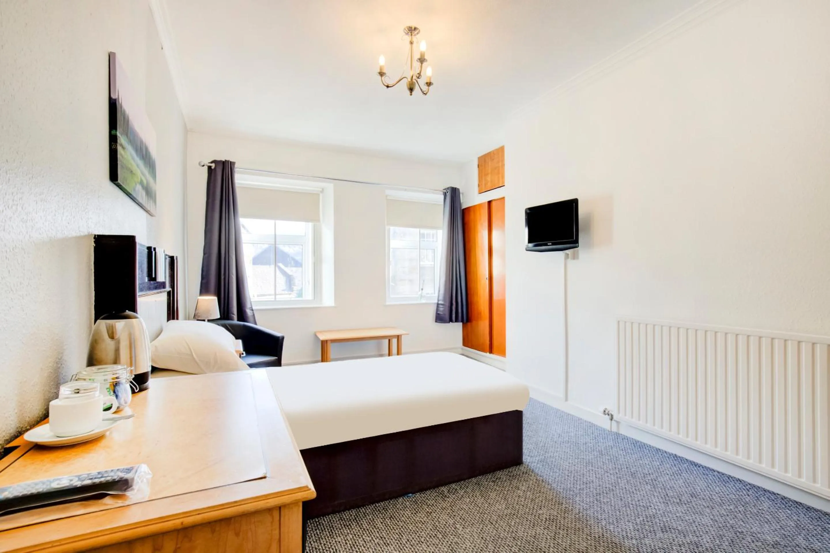 Bed in OYO Eastbank Hotel, Speyside Scotland