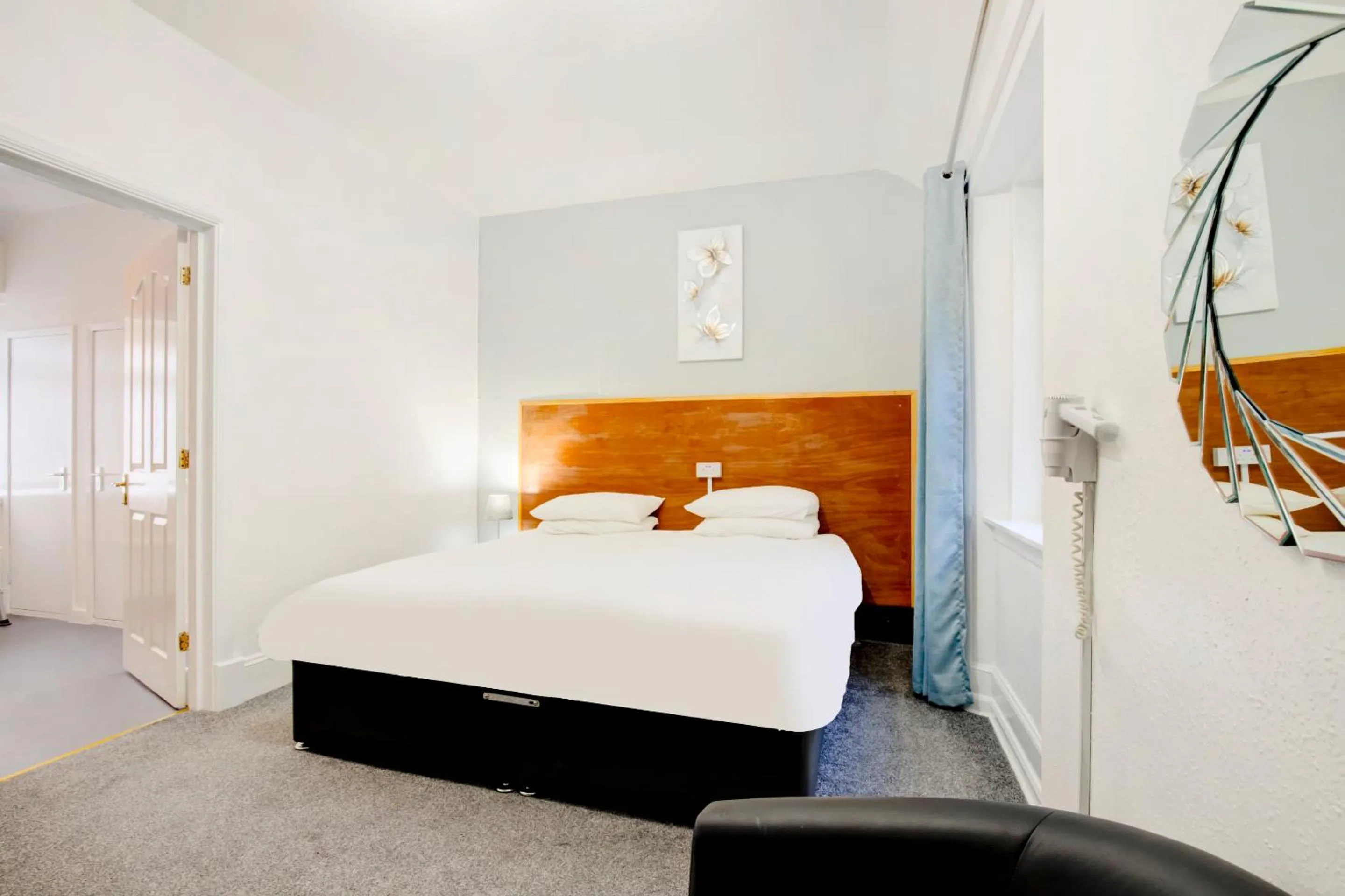 Bedroom in OYO Eastbank Hotel, Speyside Scotland