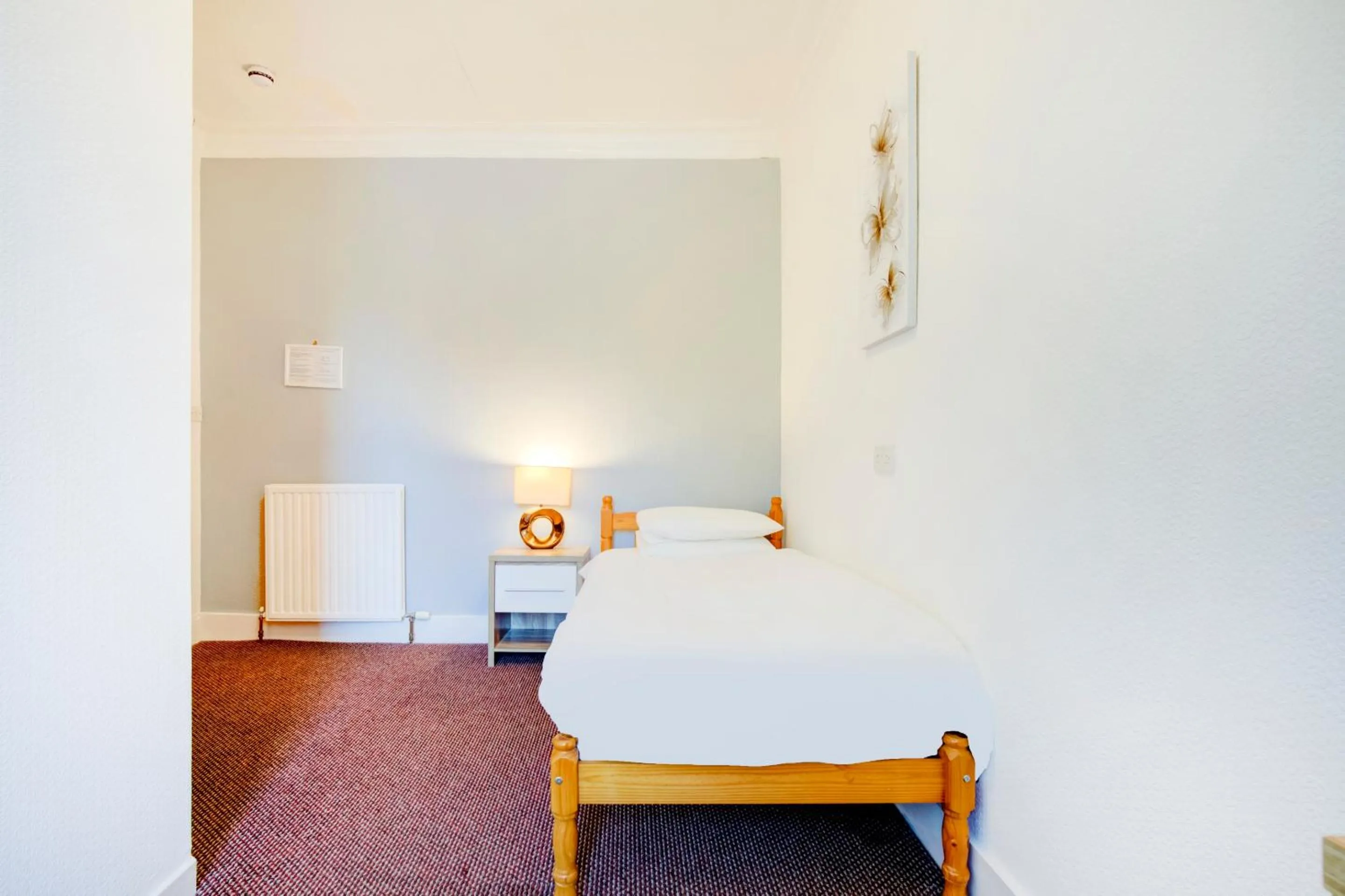 Photo of the whole room in OYO Eastbank Hotel, Speyside Scotland