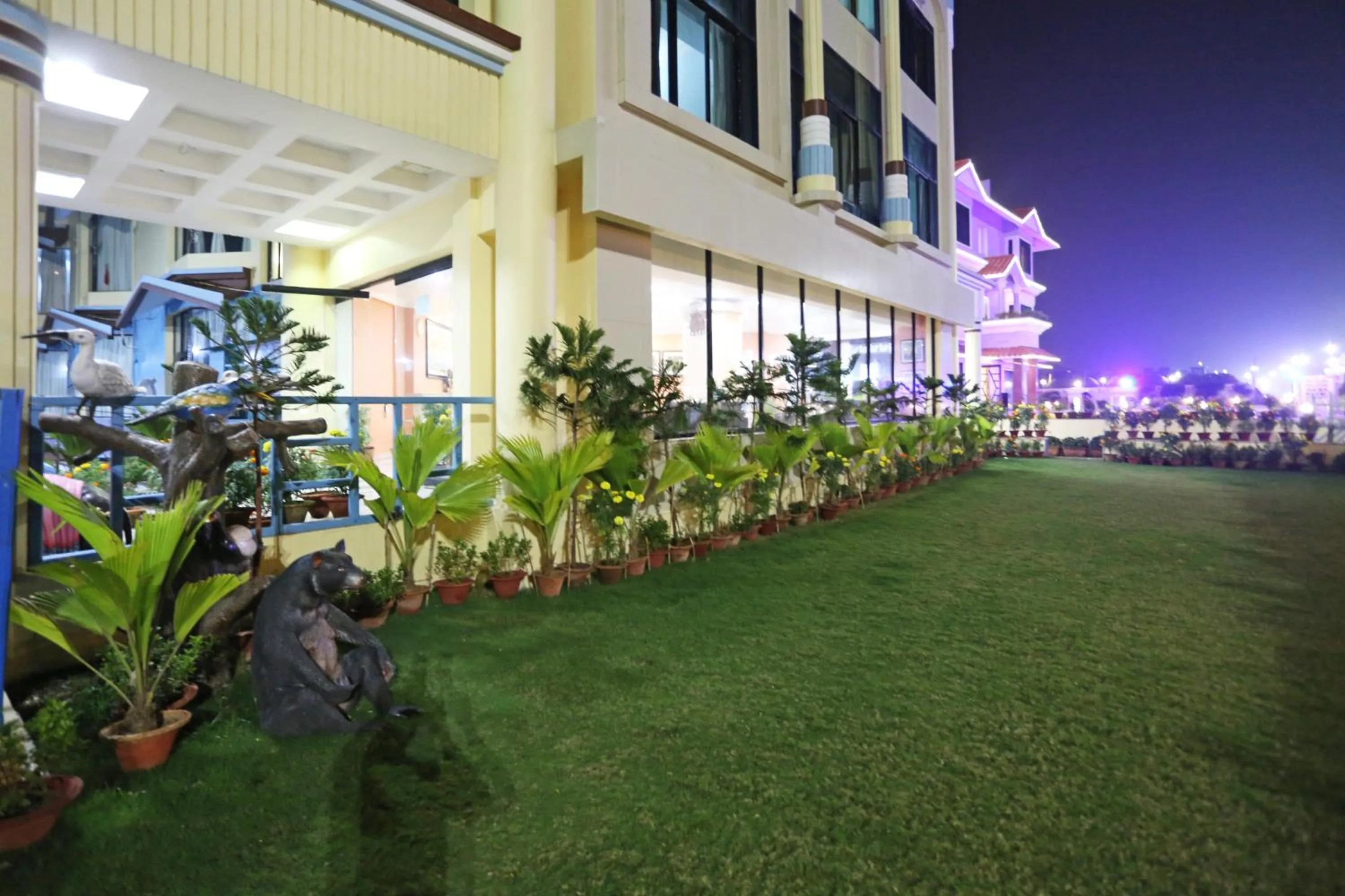 Area and facilities in Hotel Niladri