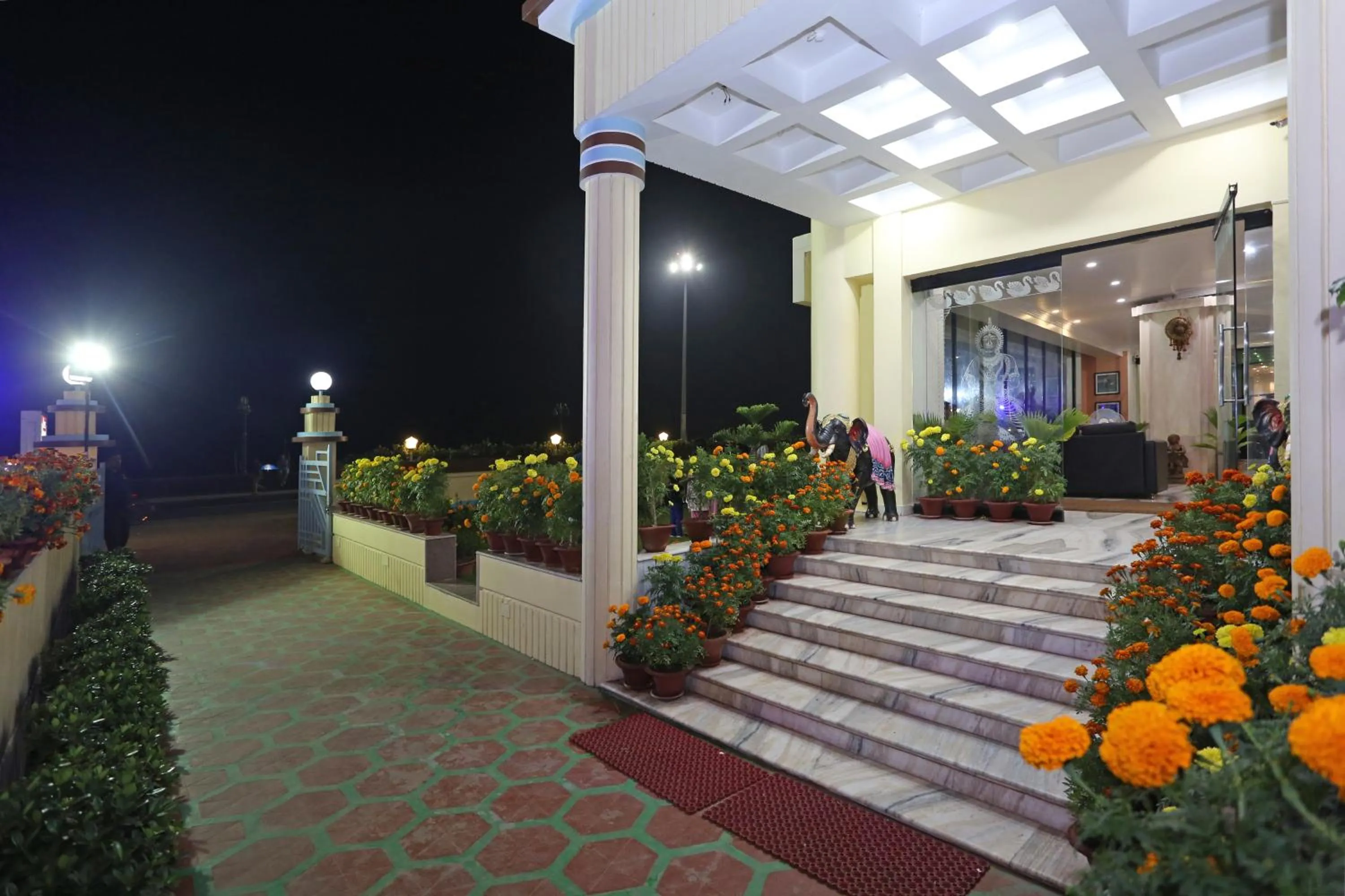 Facade/entrance in Hotel Niladri