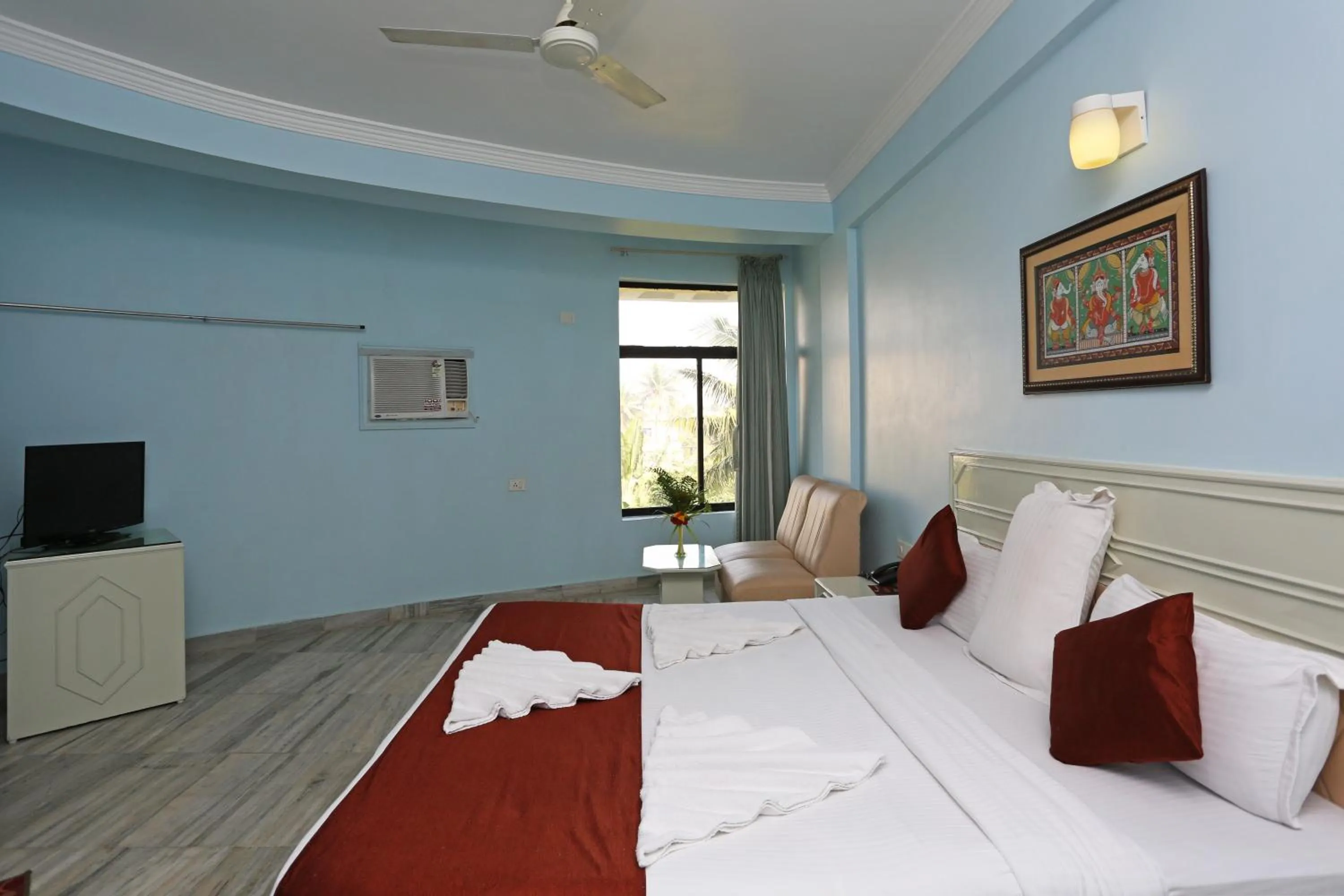 Photo of the whole room, Bed in Hotel Niladri