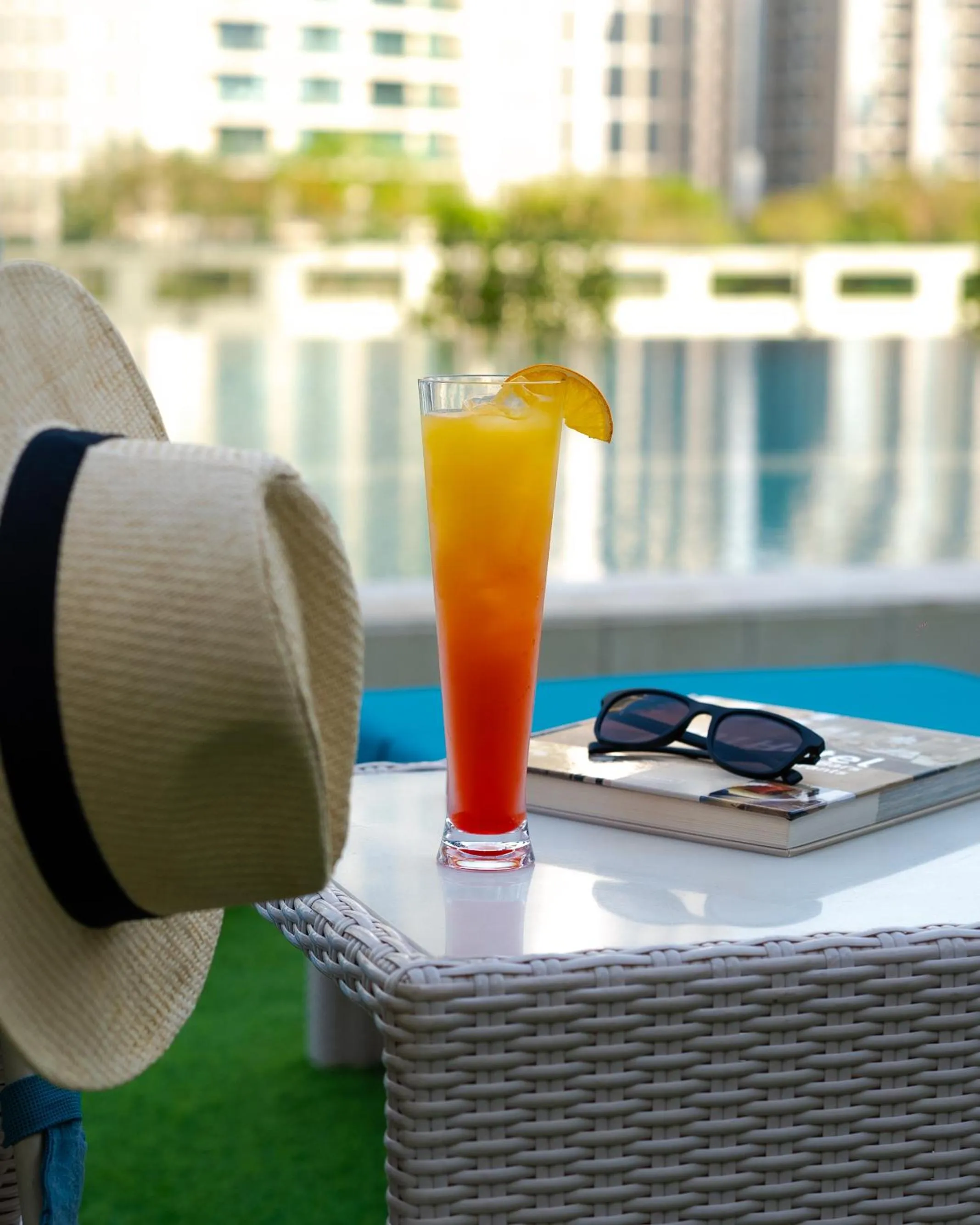 Lounge or bar in Sofitel Dubai Downtown