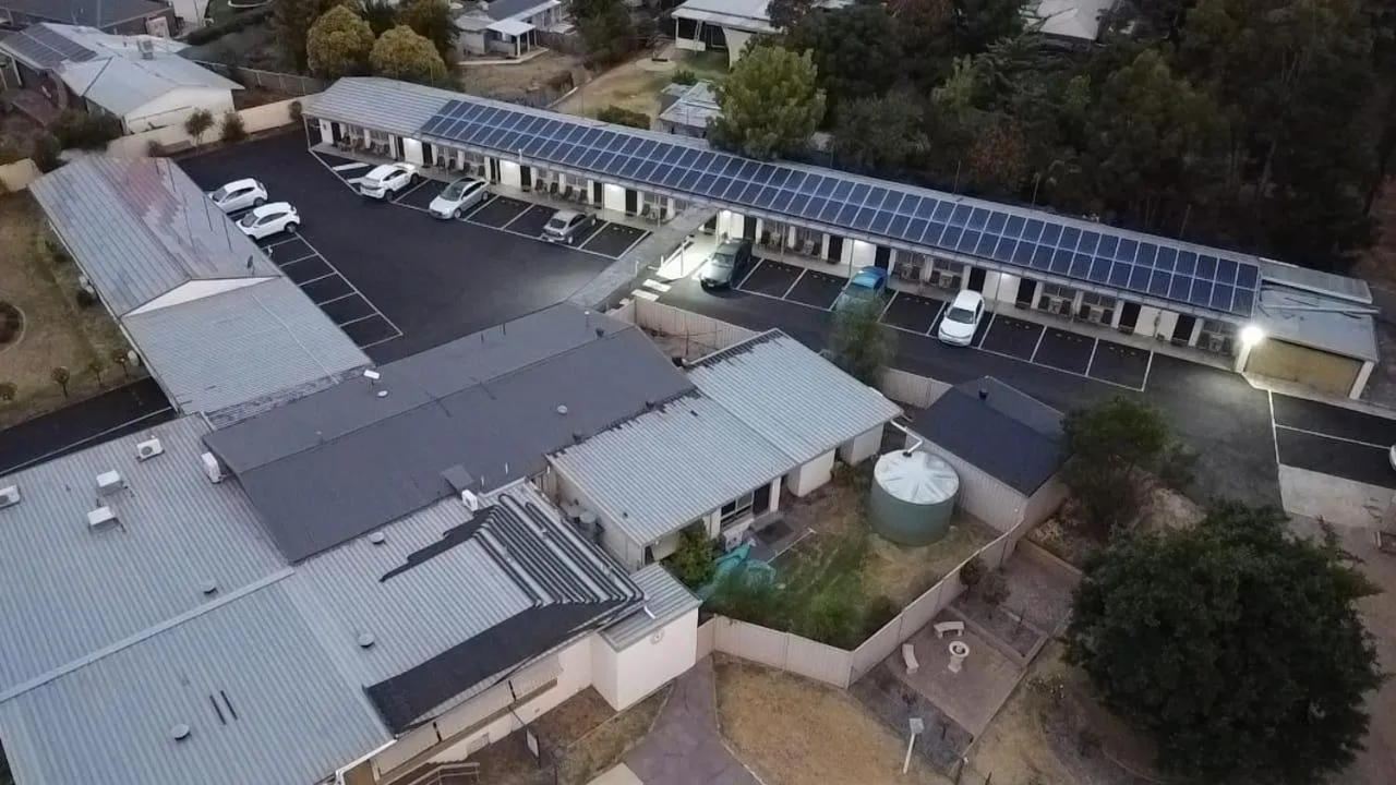 Property building in Golden Hills Motel