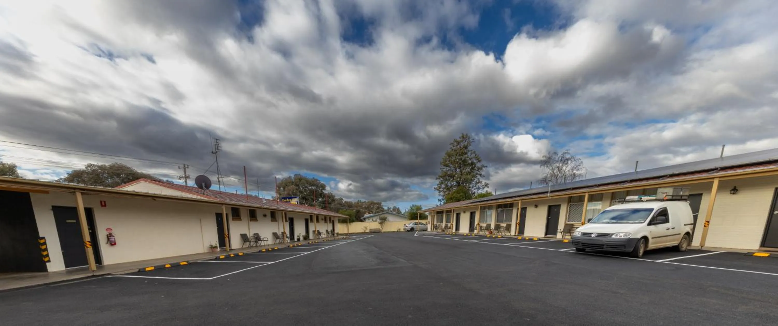Property building in Golden Hills Motel