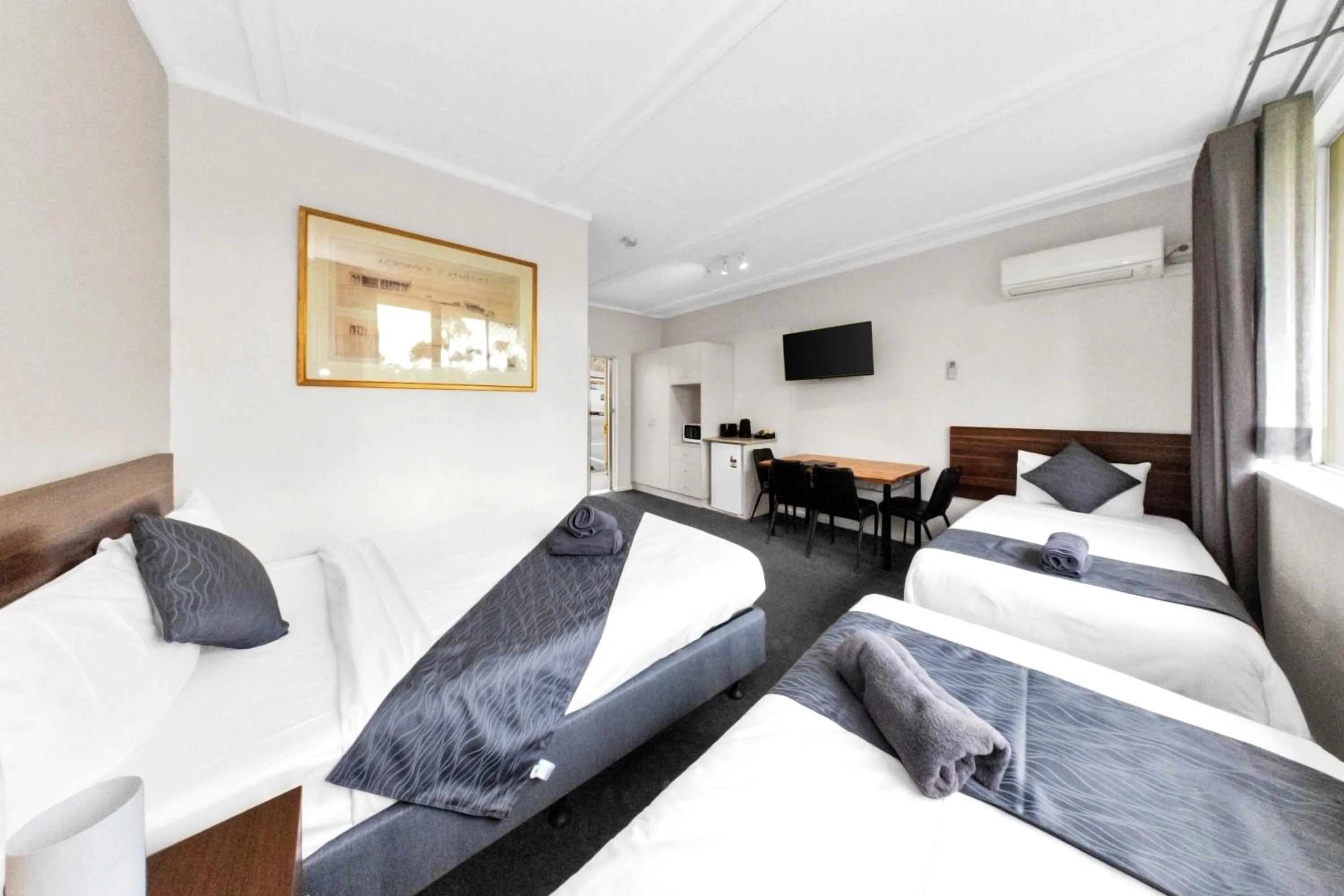 Bed in Golden Hills Motel