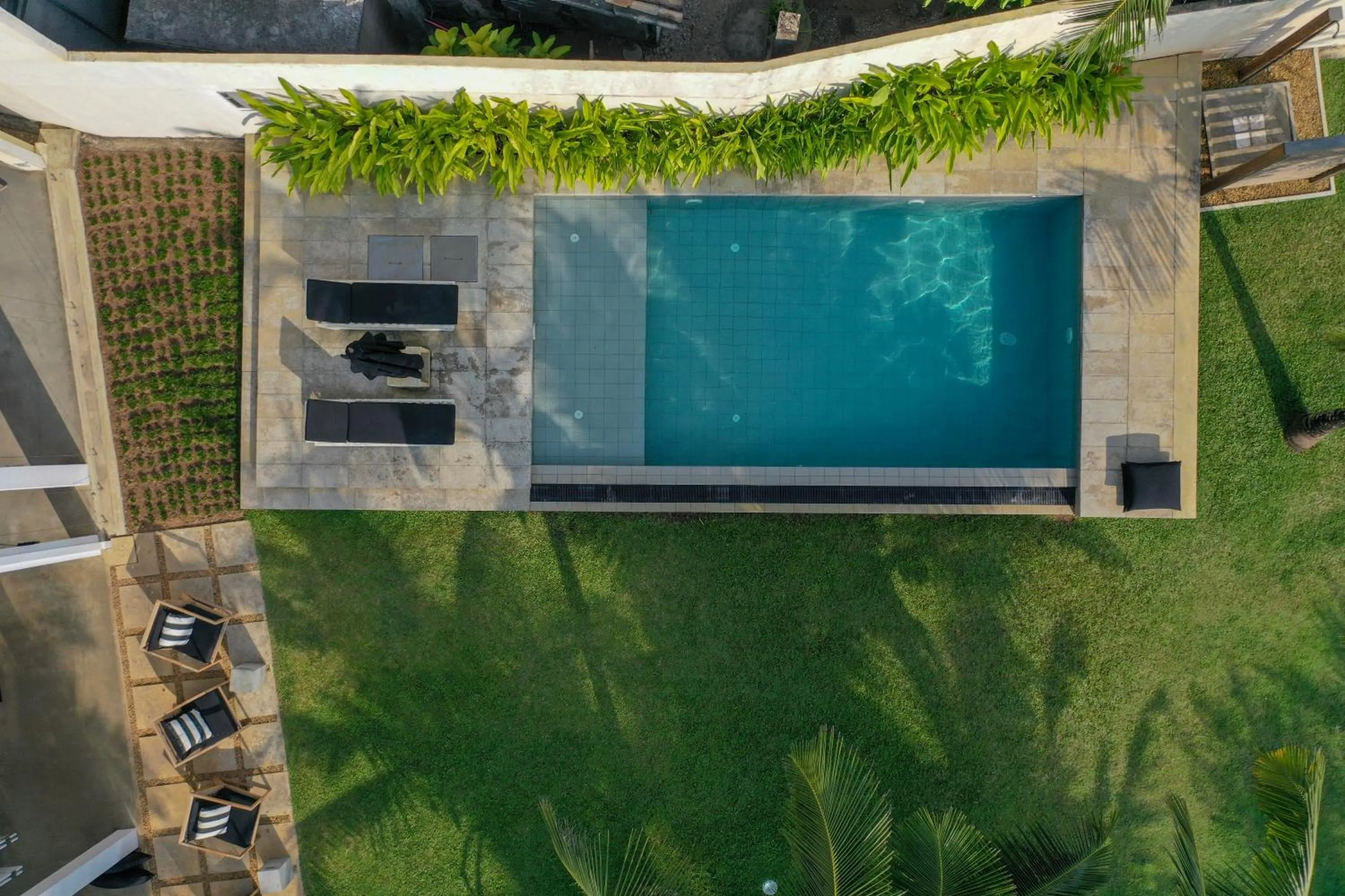 Pool view in Arabella on Boossa