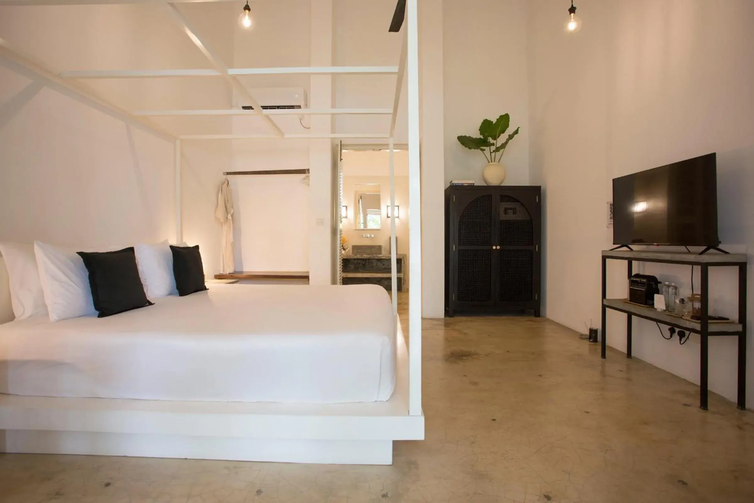 Bed in Arabella on Boossa Bed in Arabella on Boossa