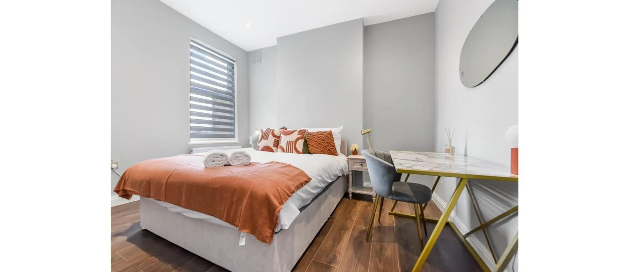 Bed in Cozy 3 Bedroom Flat in London!
