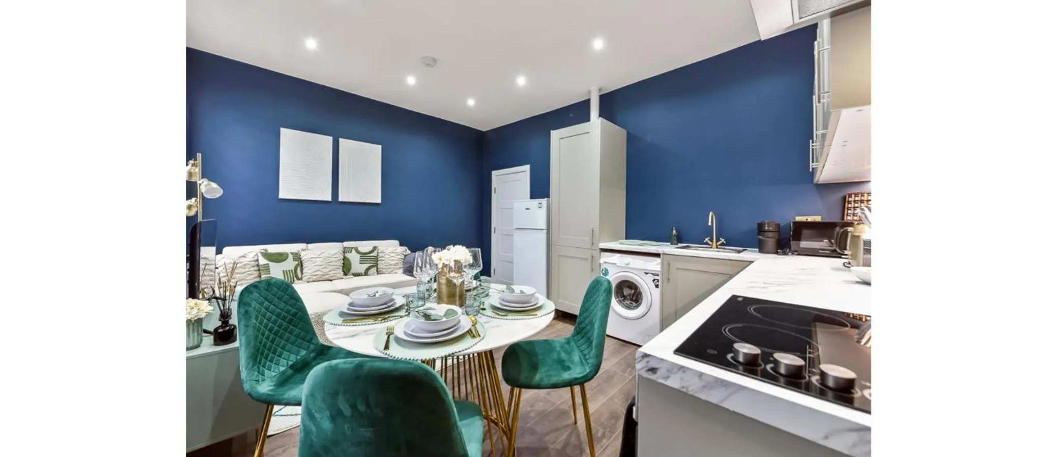 Coffee/tea facilities in Cozy 3 Bedroom Flat in London!