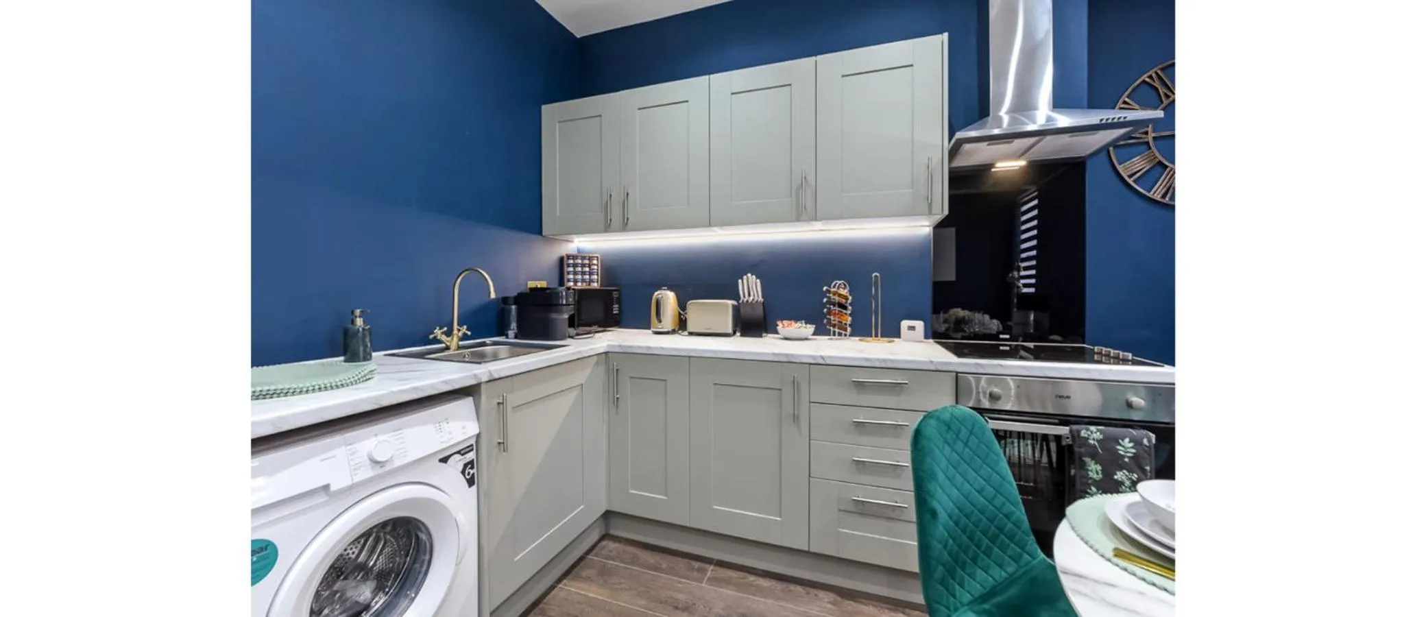 Kitchen or kitchenette in Cozy 3 Bedroom Flat in London!