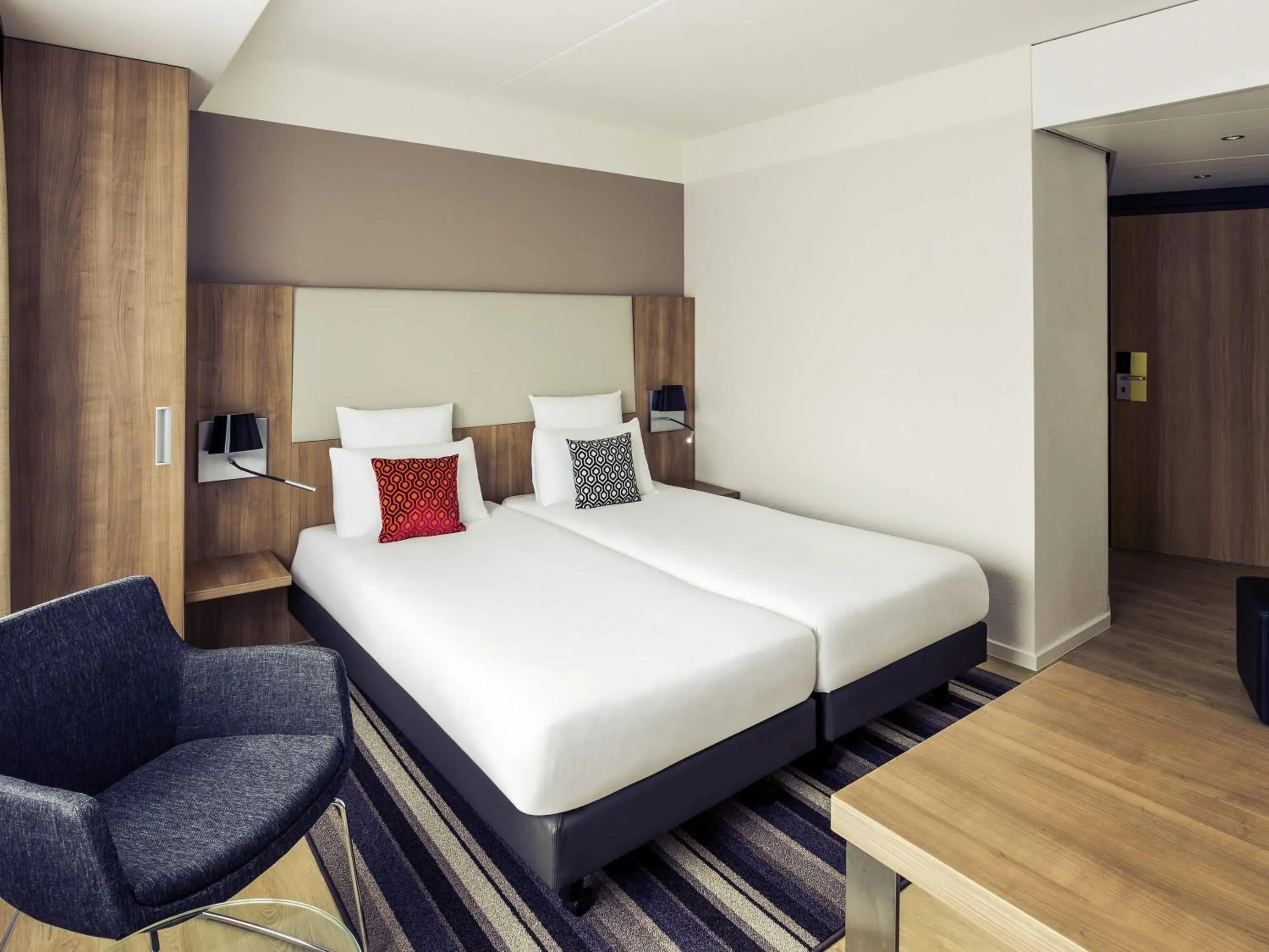 Bedroom, Bed in Mercure Hotel Nijmegen Centre Bedroom, Bed in Mercure Hotel Nijmegen Centre