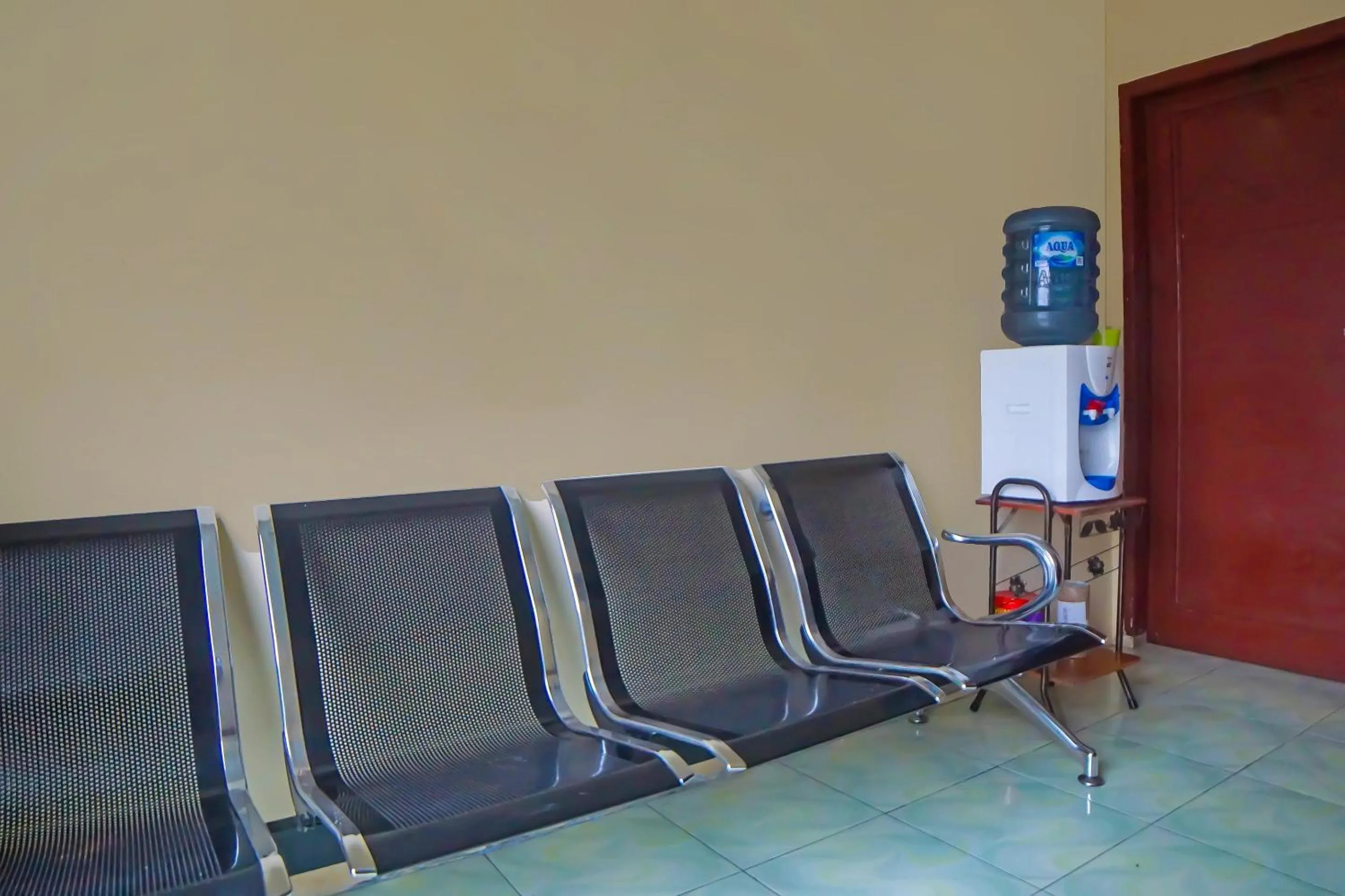 Lobby or reception in Hotel O Sri Ulina Homestay