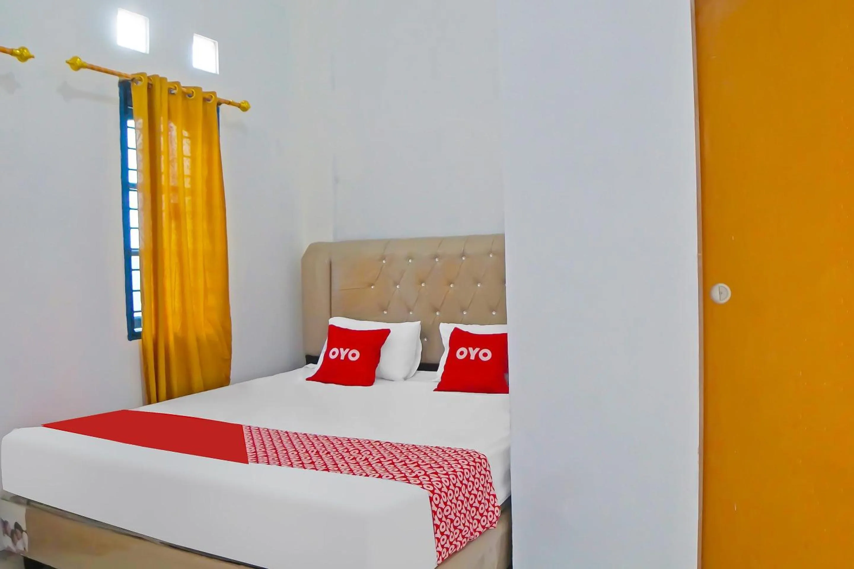 Bedroom, Bed in Hotel O Sri Ulina Homestay