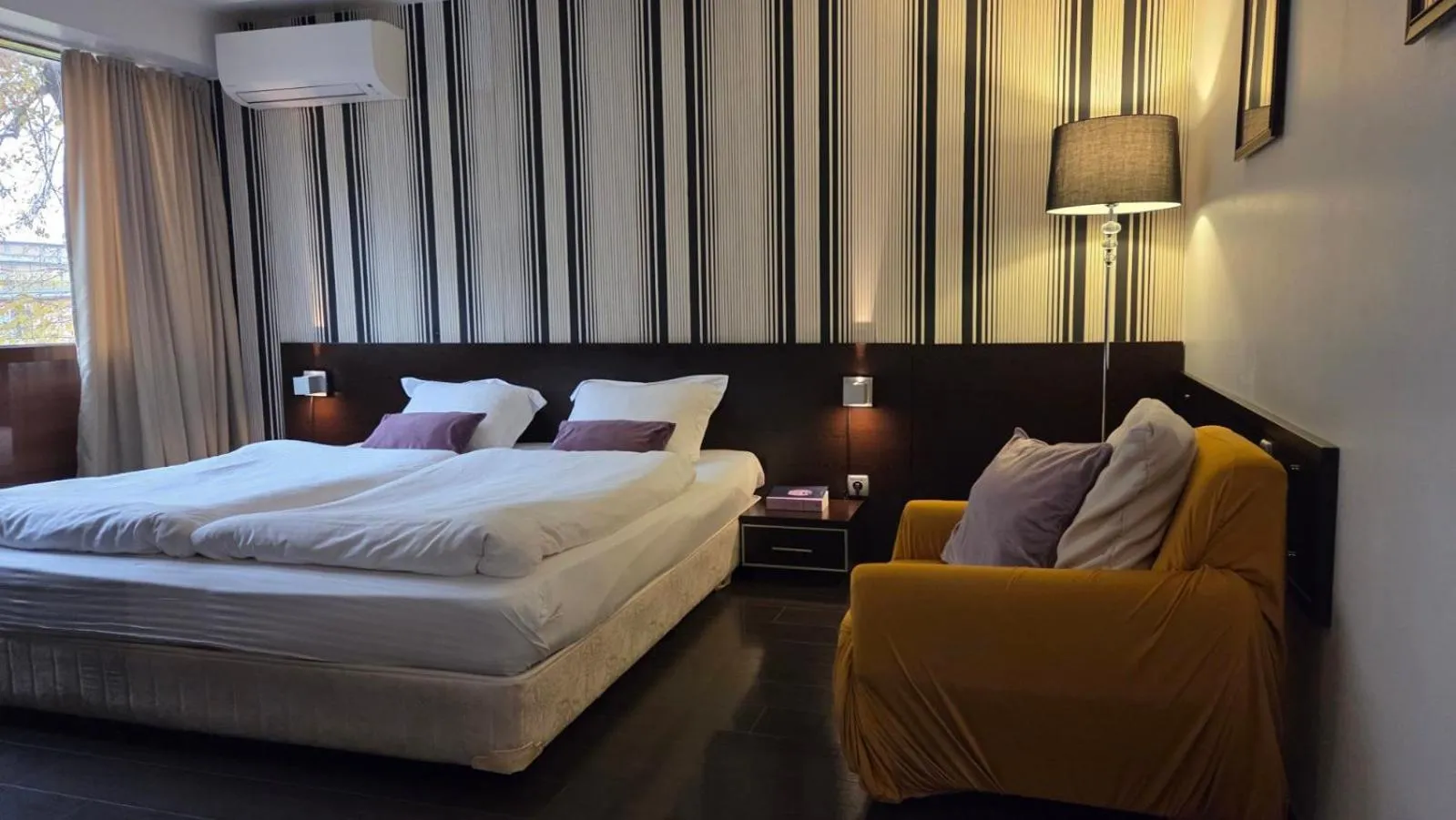 Photo of the whole room, Bed in Hotel Rio