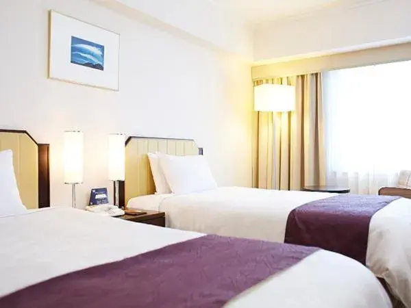 Executive Twin Room - single occupancy - Smoking in Hotel New Otani Takaoka Executive Twin Room - single occupancy - Smoking in Hotel New Otani Takaoka