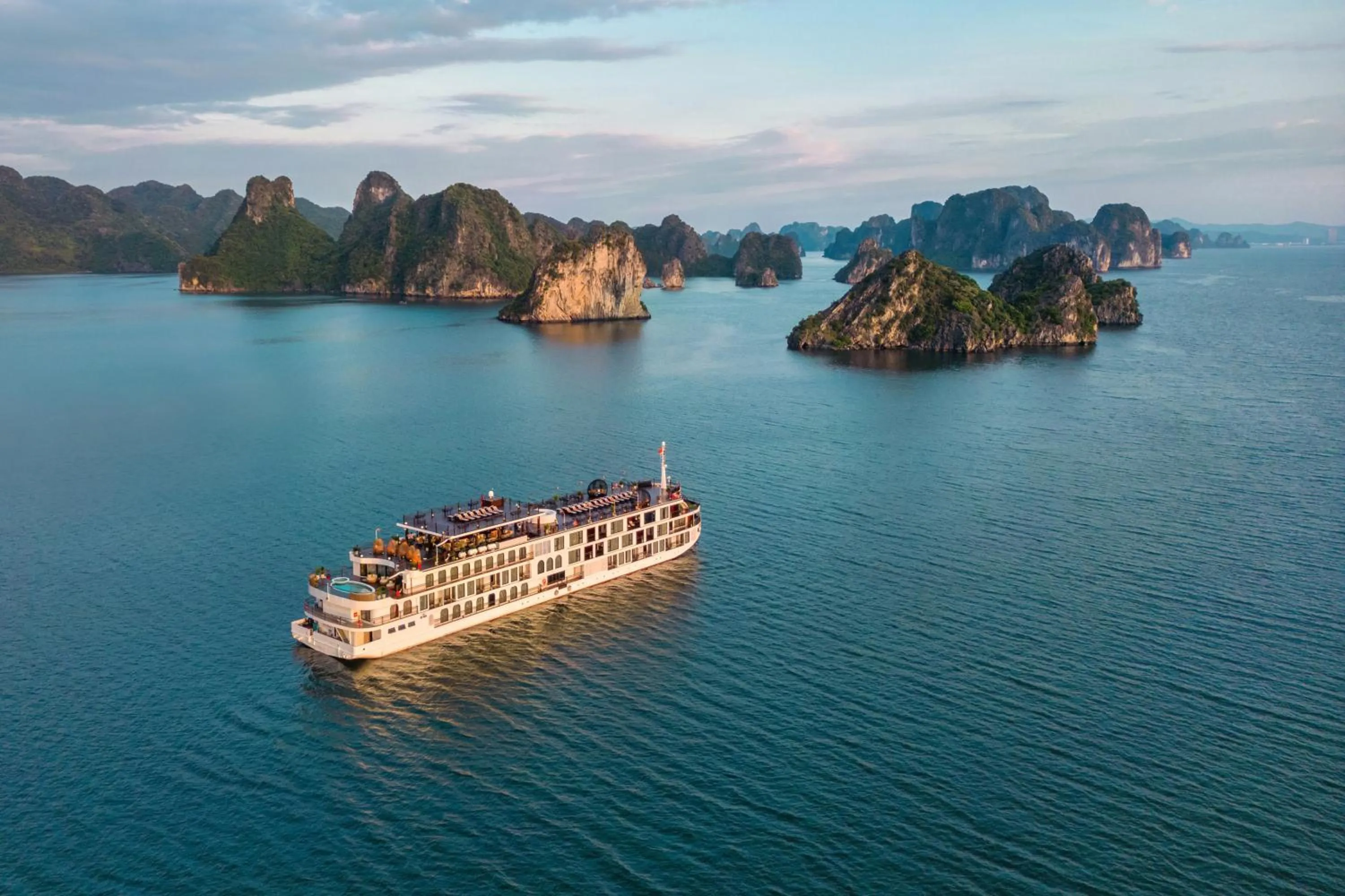 Natural landscape in Indochine Premium Halong Bay