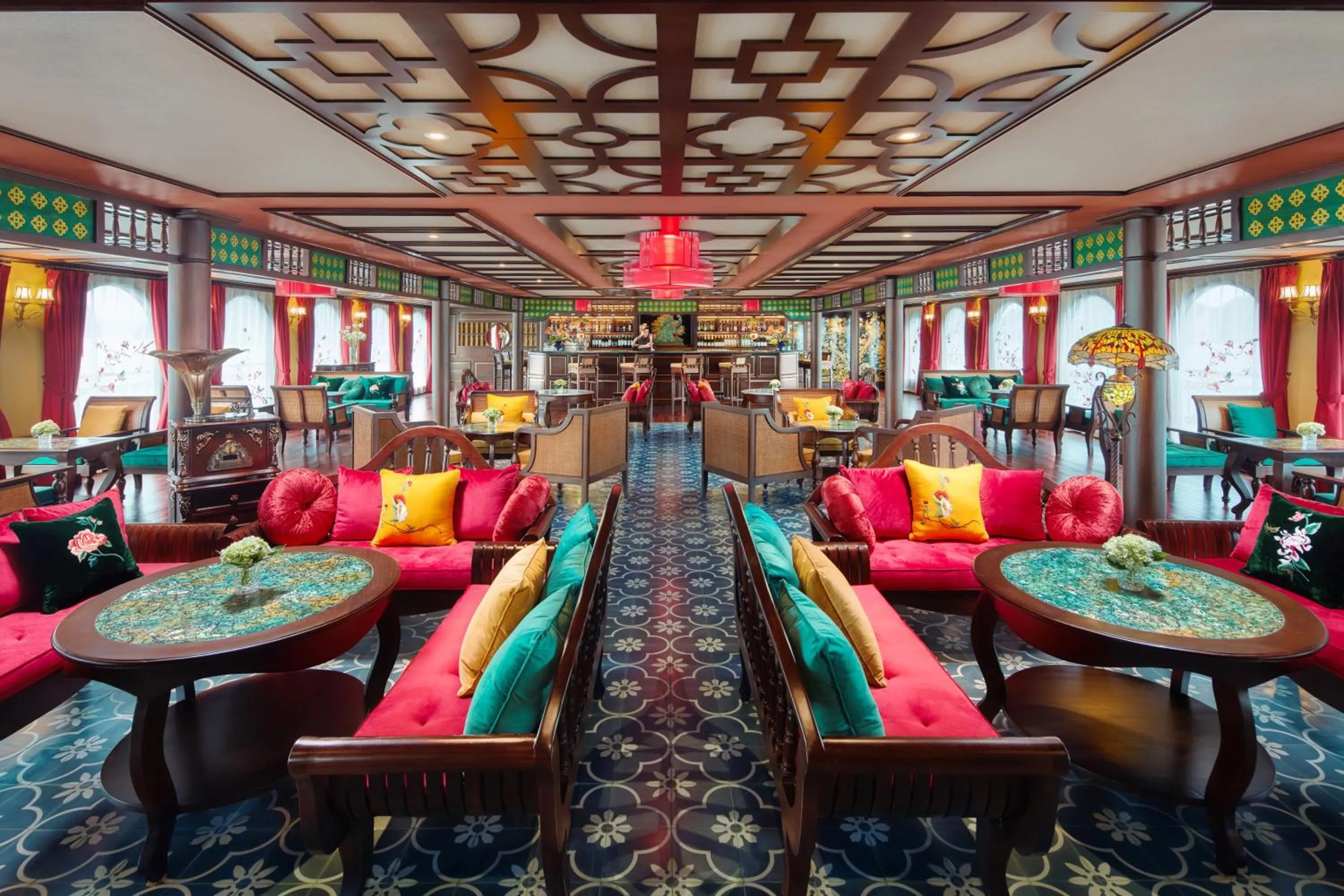 Lounge or bar in Indochine Premium Halong Bay