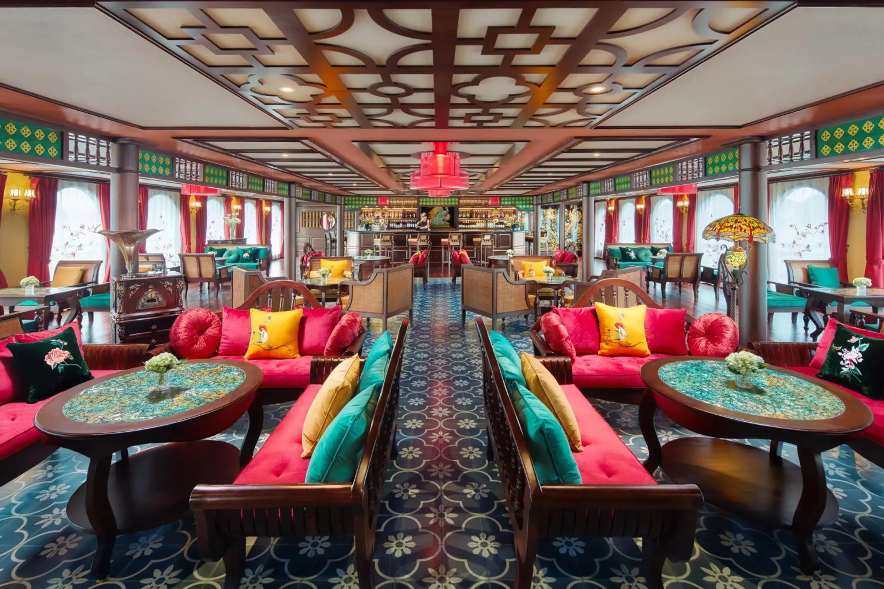 Lounge or bar in Indochine Premium Halong Bay Lounge or bar in Indochine Premium Halong Bay