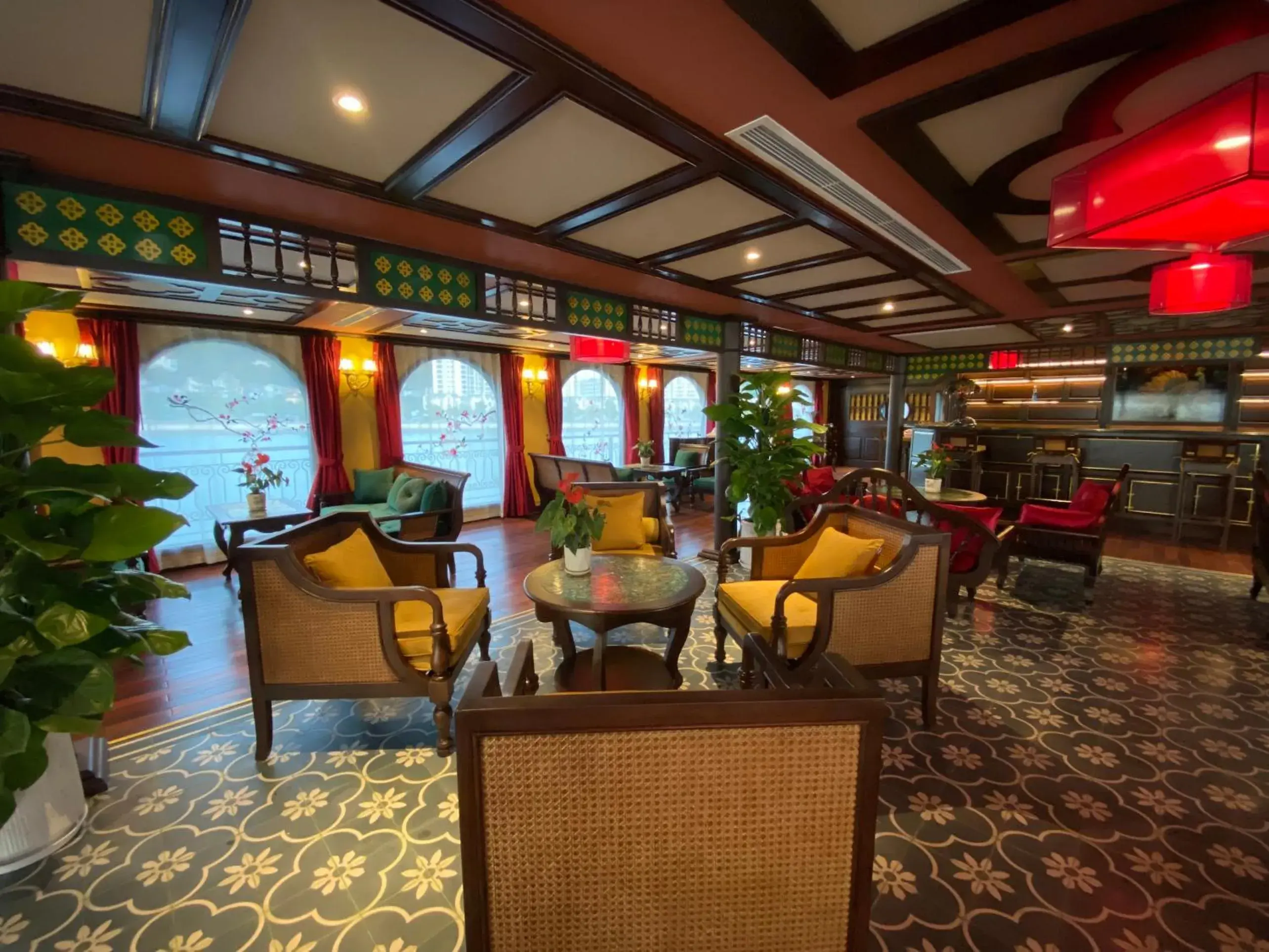 Lounge or bar in Indochine Premium Halong Bay Lounge or bar in Indochine Premium Halong Bay