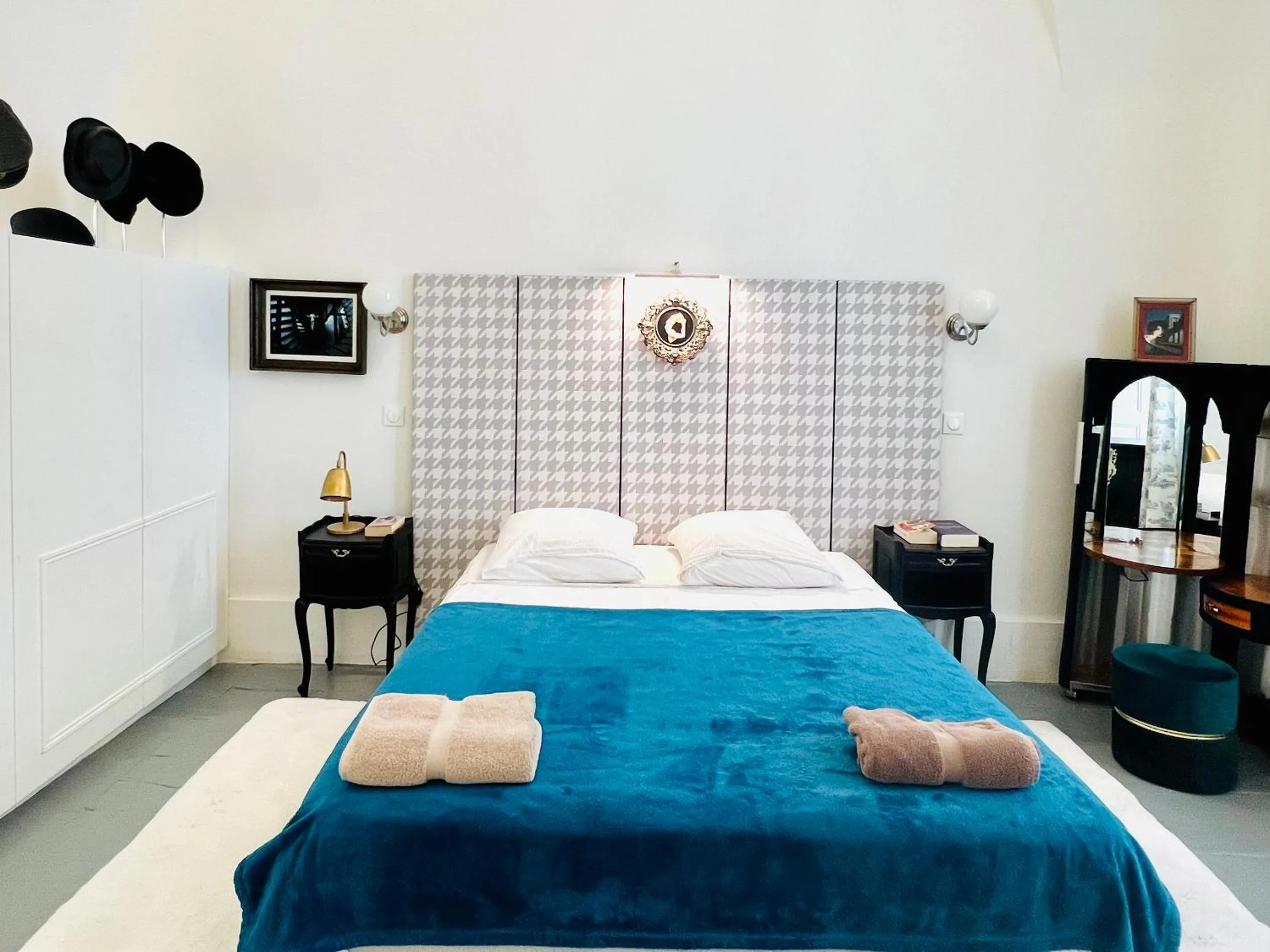 Courbet's bachelor pad