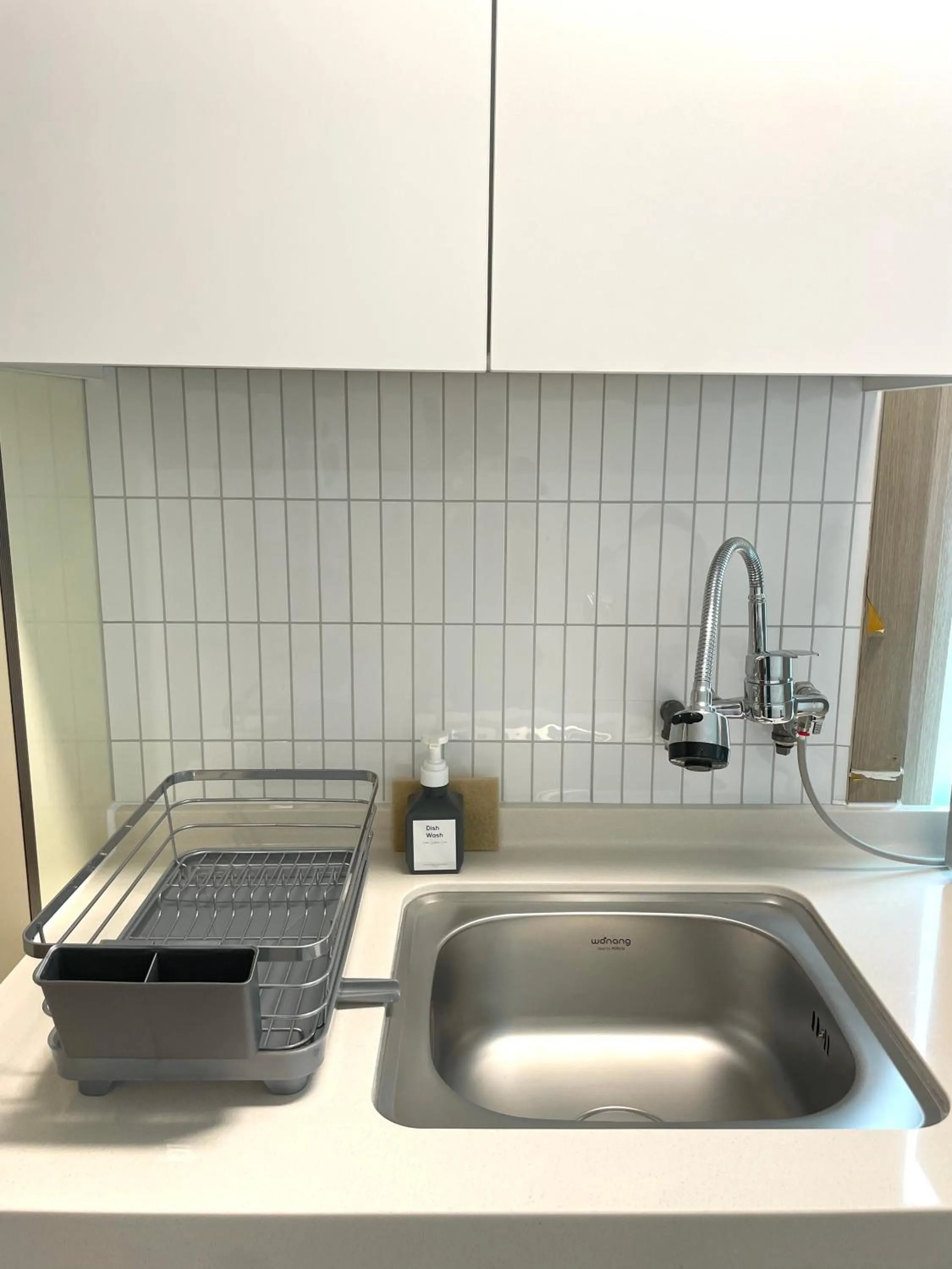 Communal kitchen in Danaharu Guesthouse