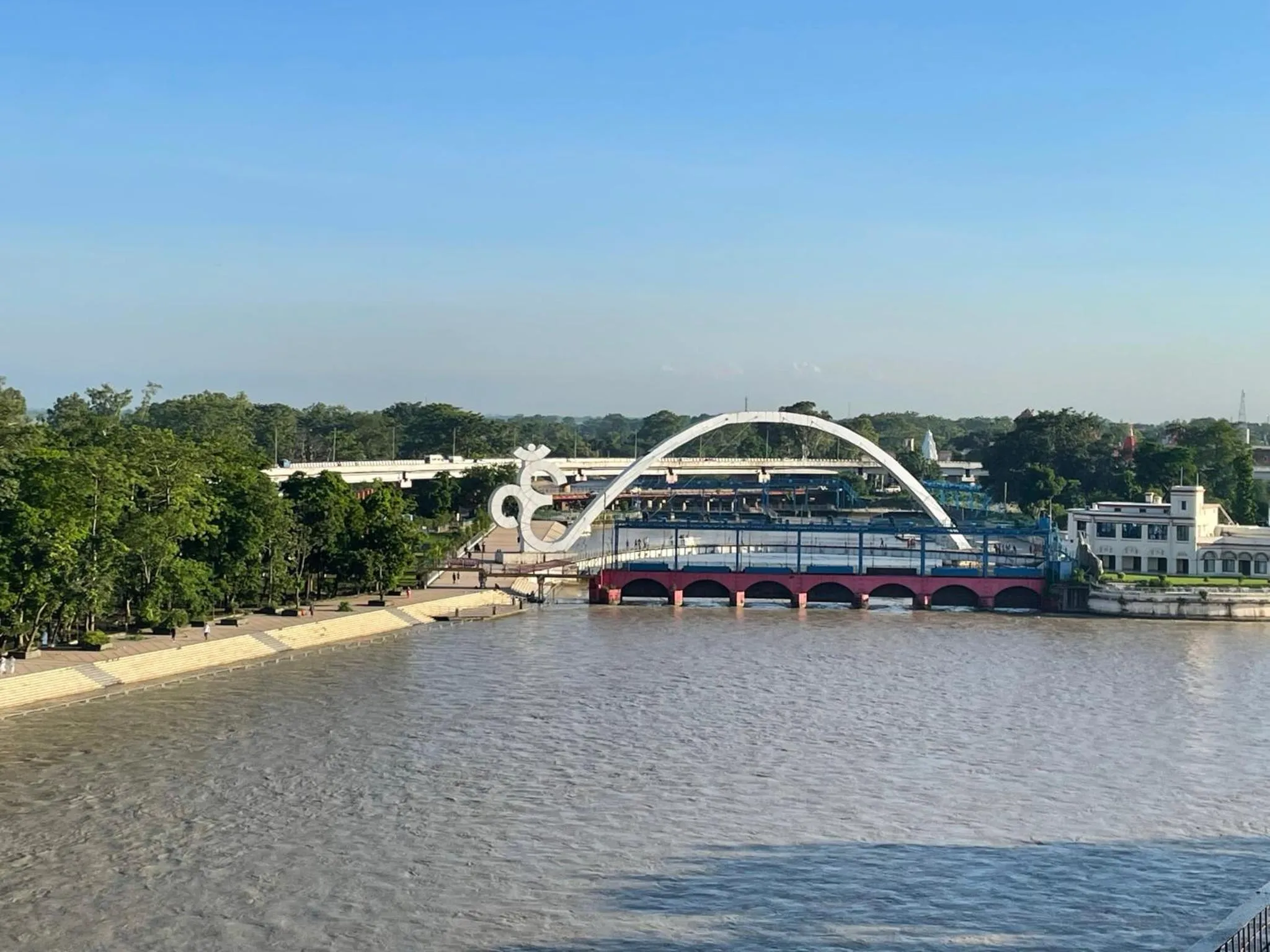 Restaurant/places to eat in Ganga Exotica