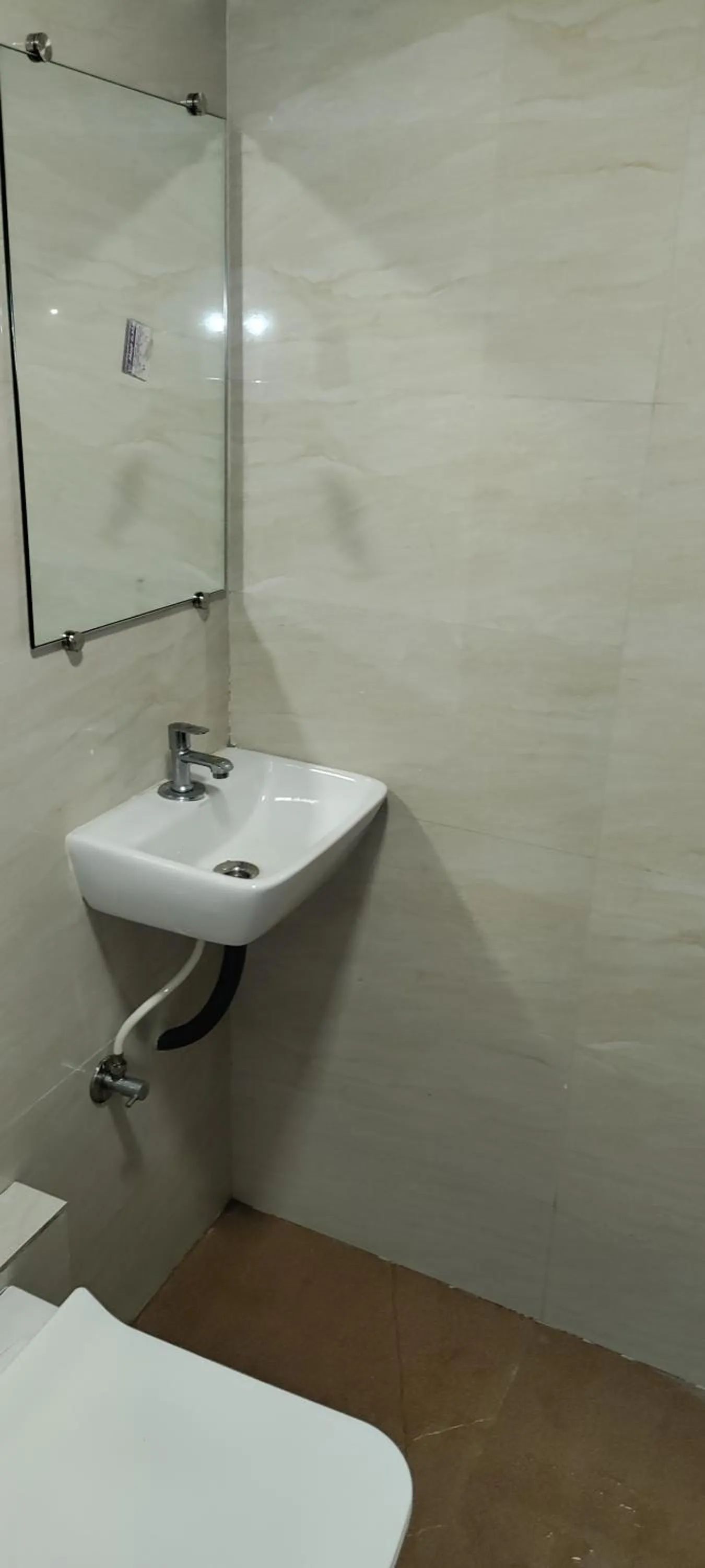 Shower in Hotel Siddharth Residency- Siddharth Nagar, Goregaon West