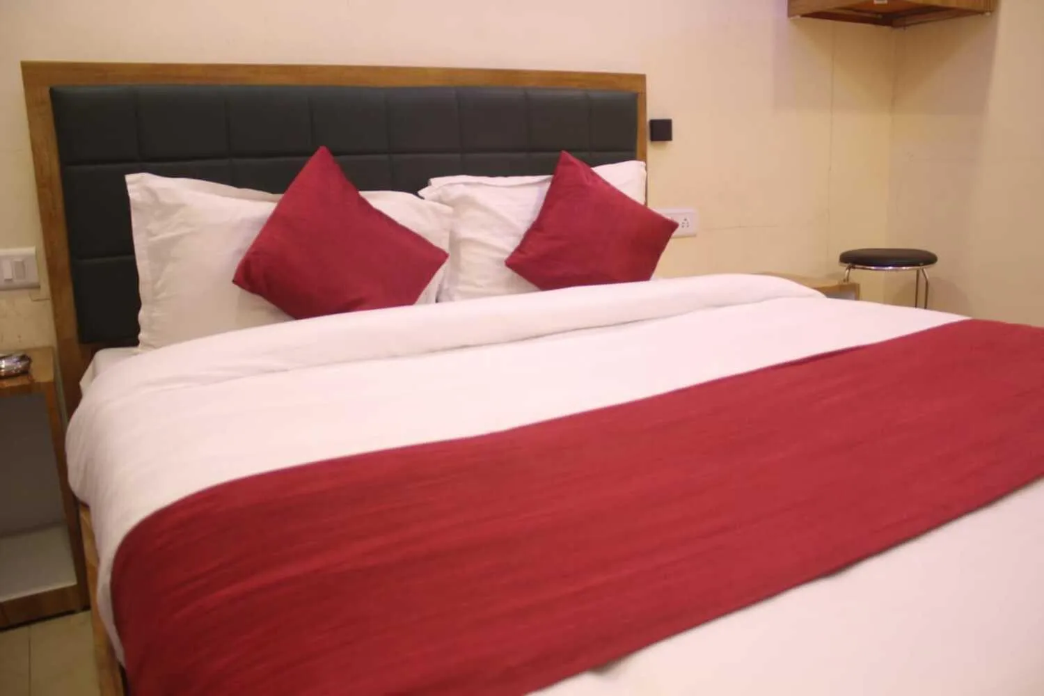 Bed in Hotel Siddharth Residency- Siddharth Nagar, Goregaon West